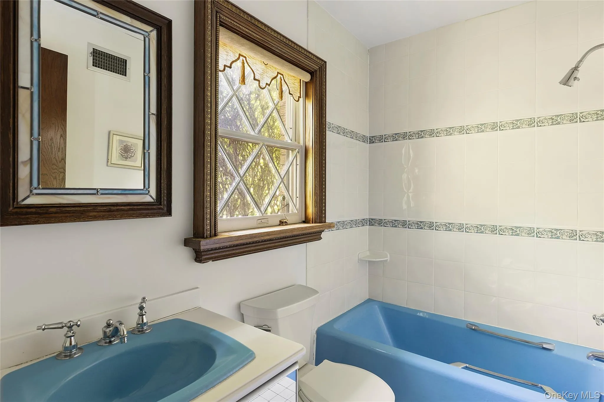 13 Chanticlare Drive, North Hempstead, NY, 5 Bedrooms Bedrooms, 10 Rooms Rooms,5 BathroomsBathrooms,Residential,For Rent,Chanticlare,0,1059164 13 Chanticlare Drive, North Hempstead, NY, 5 Bedrooms Bedrooms, 10 Rooms Rooms,5 BathroomsBathrooms,Residential,For Rent,Chanticlare,0,1059164
