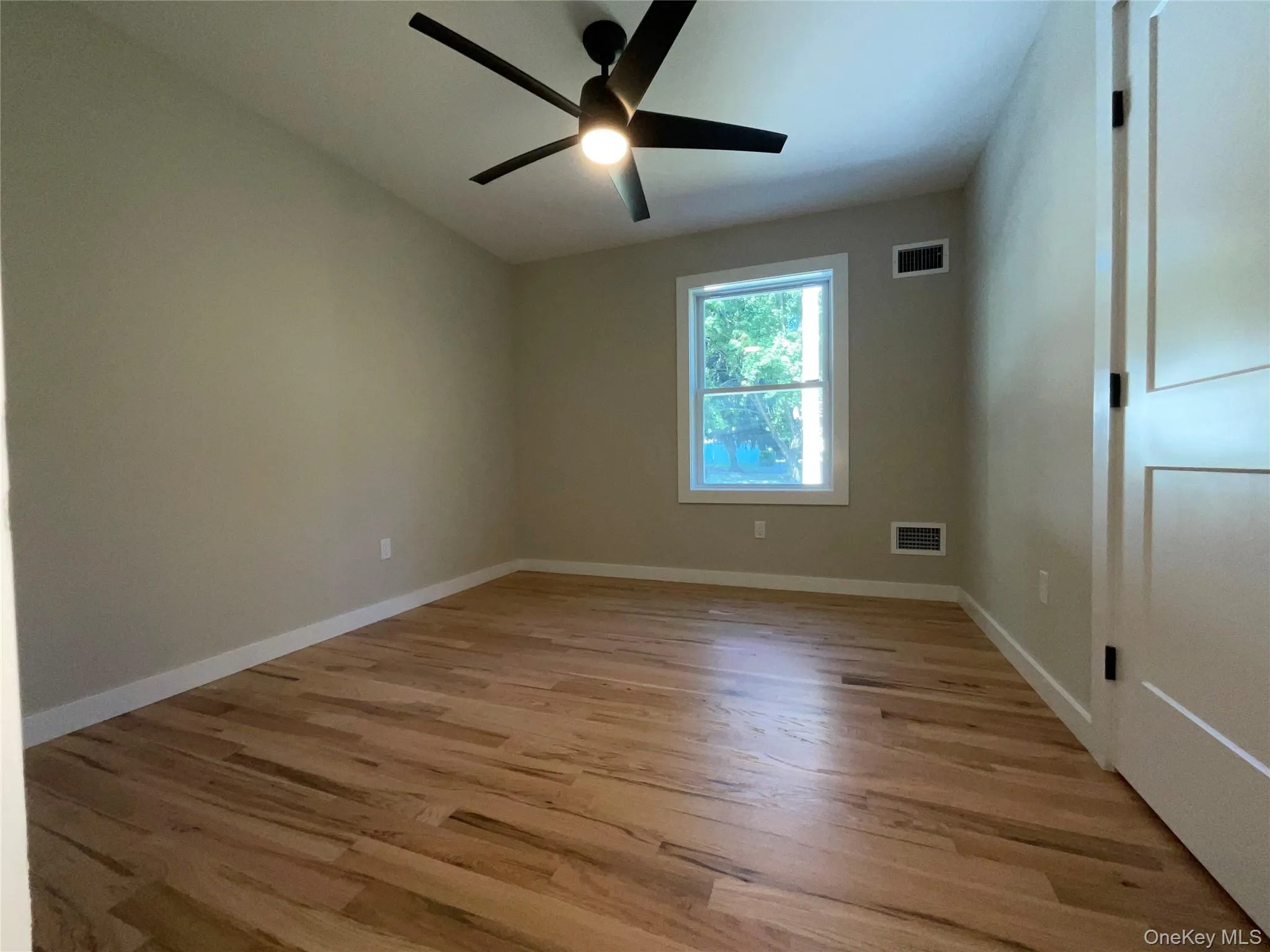 186 Huguenot Drive, Brookhaven, NY, 7 Bedrooms Bedrooms, 7 Rooms Rooms,2 BathroomsBathrooms,Residential,For Rent,Huguenot,0,1059167 186 Huguenot Drive, Brookhaven, NY, 7 Bedrooms Bedrooms, 7 Rooms Rooms,2 BathroomsBathrooms,Residential,For Rent,Huguenot,0,1059167