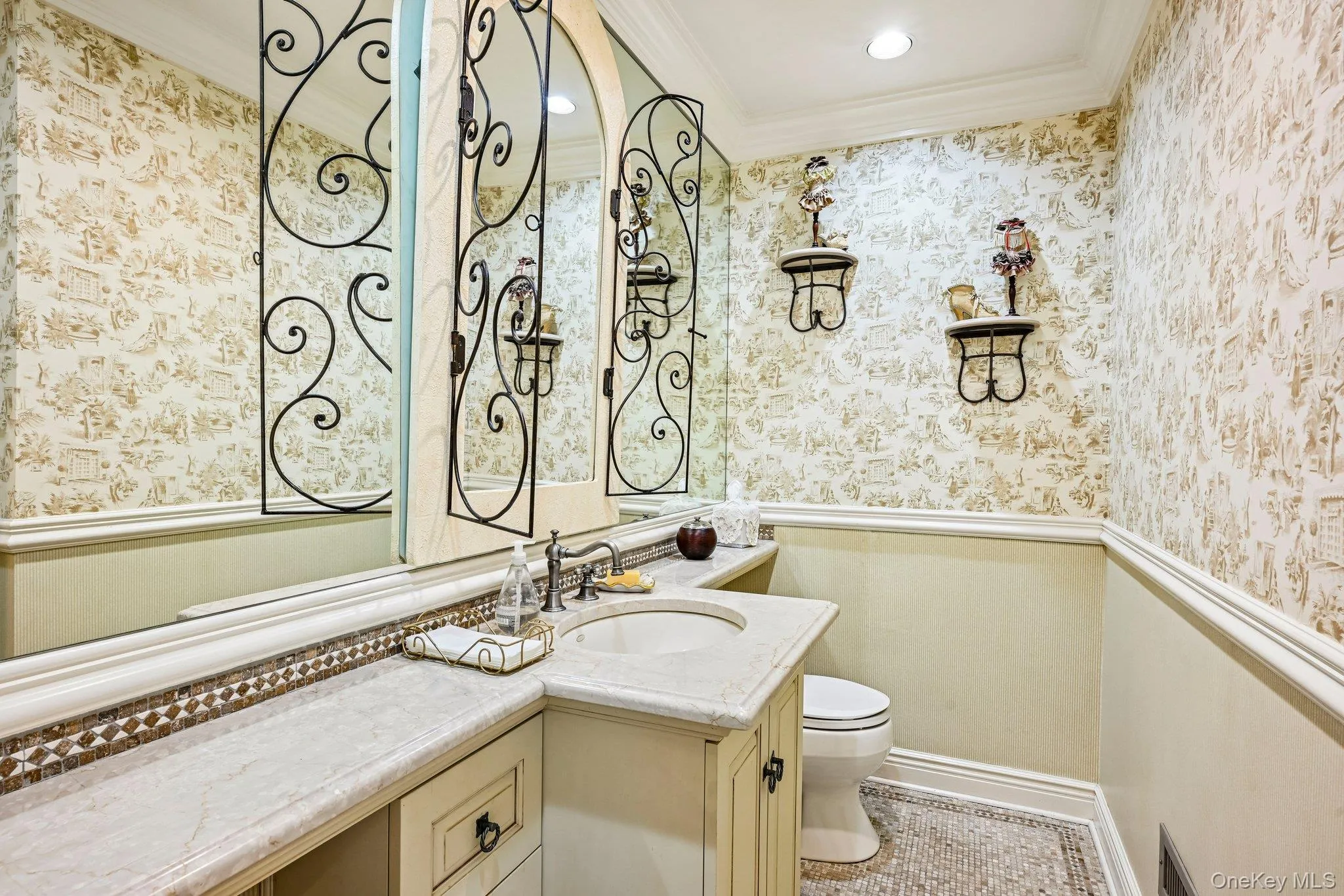 238 Cedar Avenue, Hempstead, NY, 6 Bedrooms Bedrooms, 10 Rooms Rooms,4 BathroomsBathrooms,Residential,For Rent,Cedar,0,1059171 238 Cedar Avenue, Hempstead, NY, 6 Bedrooms Bedrooms, 10 Rooms Rooms,4 BathroomsBathrooms,Residential,For Rent,Cedar,0,1059171