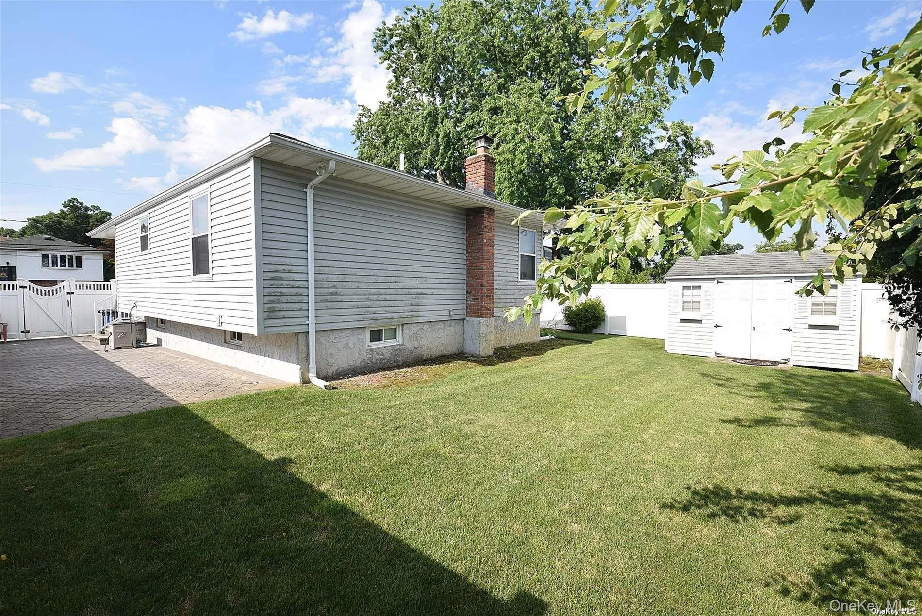 203 Chelsea Avenue, Babylon, NY, 3 Bedrooms Bedrooms, 6 Rooms Rooms,1 BathroomBathrooms,Residential,For Rent,Chelsea,0,1059173 203 Chelsea Avenue, Babylon, NY, 3 Bedrooms Bedrooms, 6 Rooms Rooms,1 BathroomBathrooms,Residential,For Rent,Chelsea,0,1059173