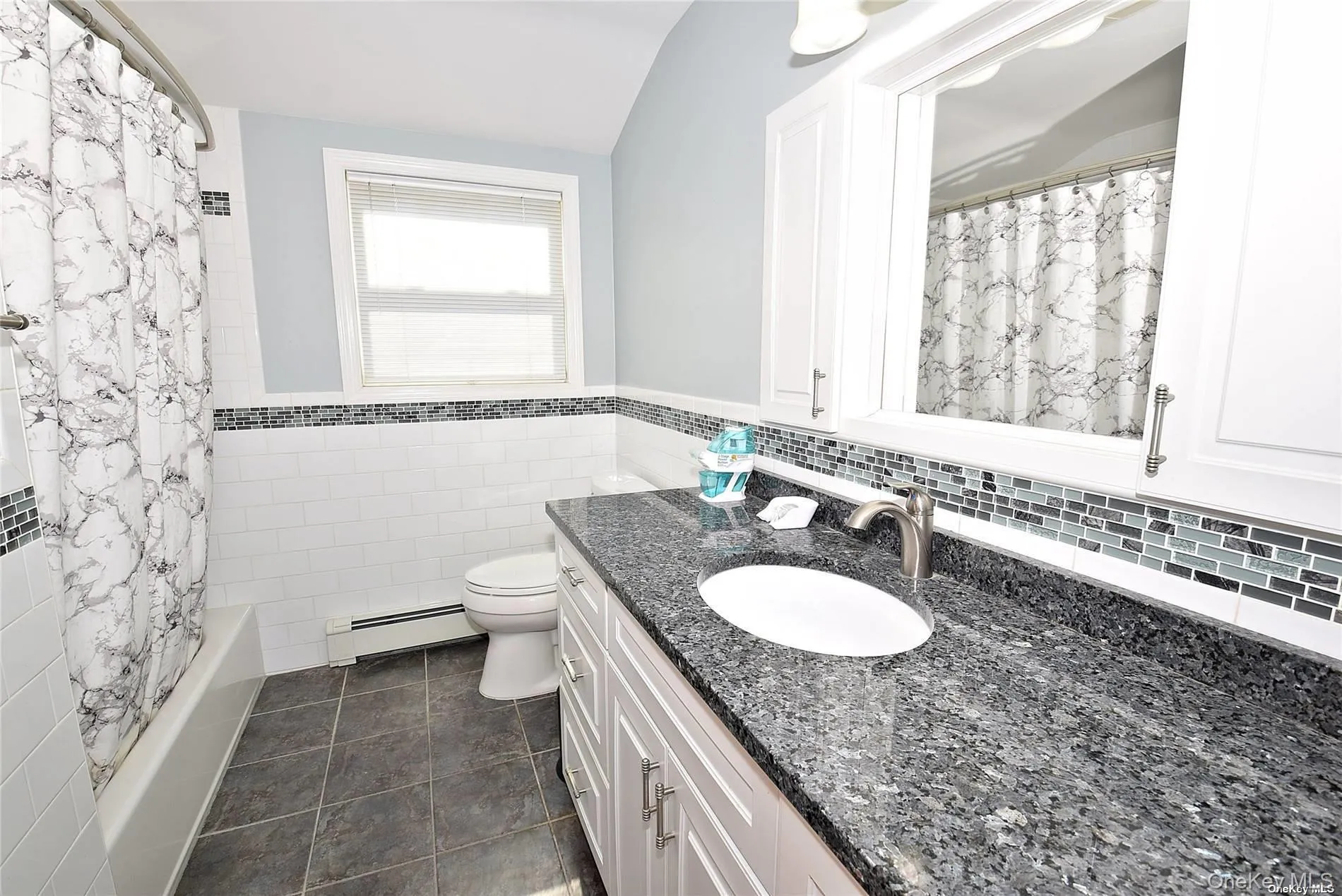 203 Chelsea Avenue, Babylon, NY, 3 Bedrooms Bedrooms, 6 Rooms Rooms,1 BathroomBathrooms,Residential,For Rent,Chelsea,0,1059173 203 Chelsea Avenue, Babylon, NY, 3 Bedrooms Bedrooms, 6 Rooms Rooms,1 BathroomBathrooms,Residential,For Rent,Chelsea,0,1059173