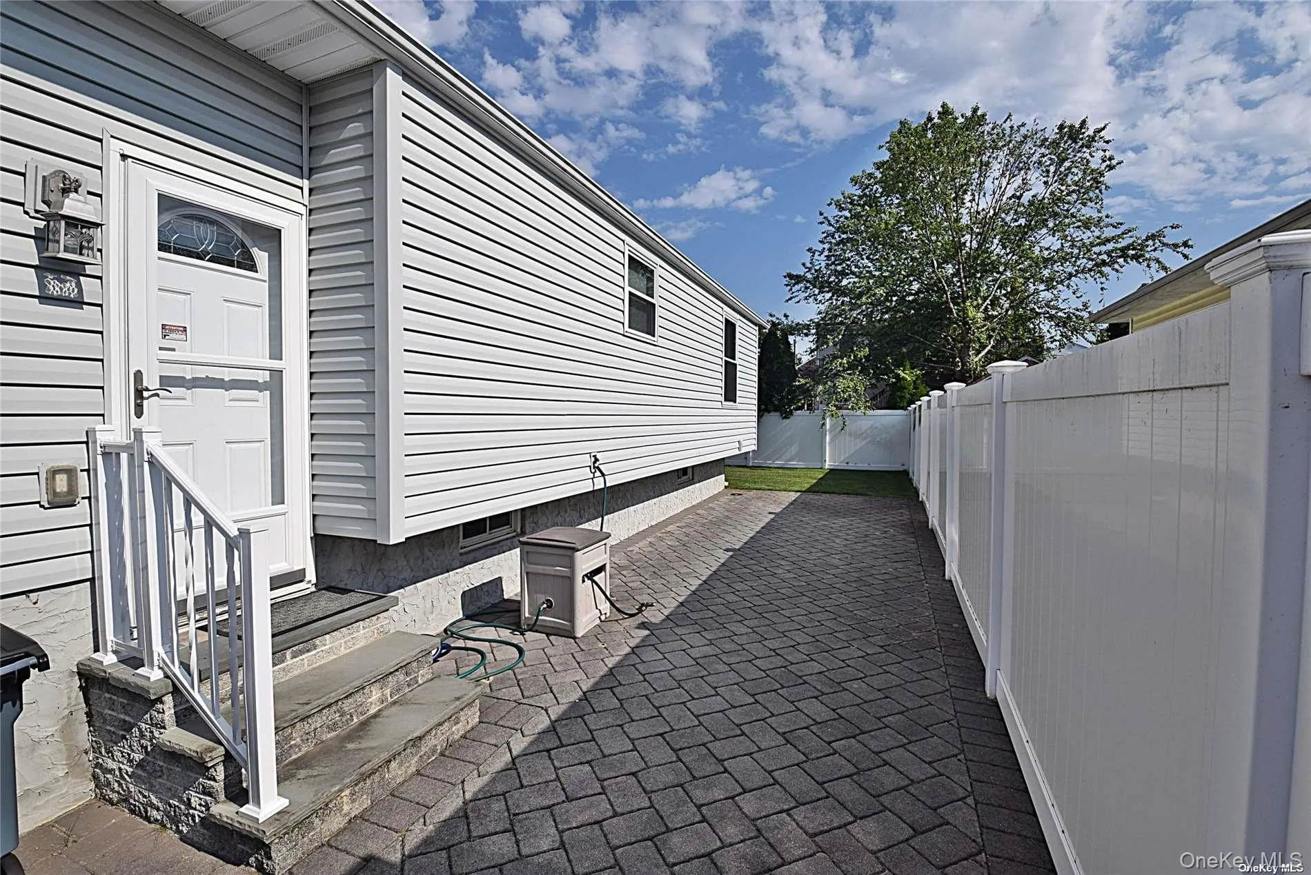 203 Chelsea Avenue, Babylon, NY, 3 Bedrooms Bedrooms, 6 Rooms Rooms,1 BathroomBathrooms,Residential,For Rent,Chelsea,0,1059173 203 Chelsea Avenue, Babylon, NY, 3 Bedrooms Bedrooms, 6 Rooms Rooms,1 BathroomBathrooms,Residential,For Rent,Chelsea,0,1059173
