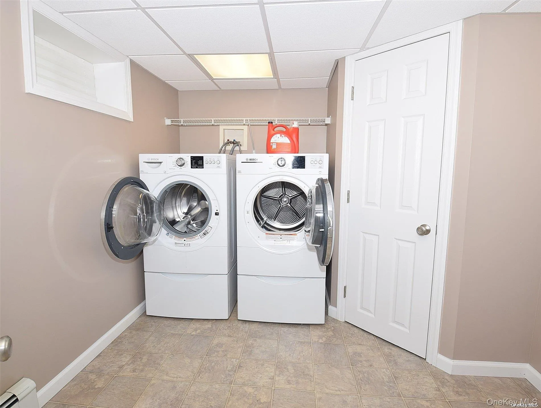 203 Chelsea Avenue, Babylon, NY, 3 Bedrooms Bedrooms, 6 Rooms Rooms,1 BathroomBathrooms,Residential,For Rent,Chelsea,0,1059173 203 Chelsea Avenue, Babylon, NY, 3 Bedrooms Bedrooms, 6 Rooms Rooms,1 BathroomBathrooms,Residential,For Rent,Chelsea,0,1059173