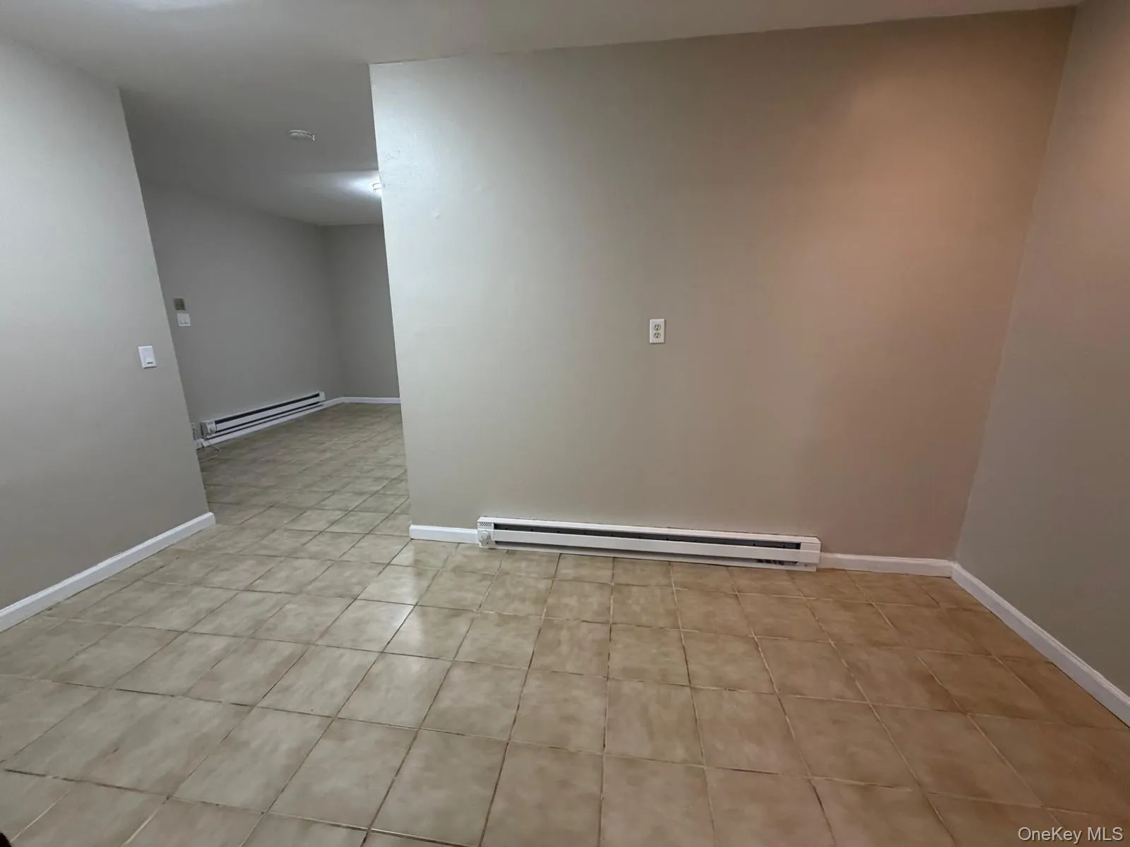 848 Sunrise Highway, West Babylon, NY, 4 Bedroom Bedrooms, 8 Room Rooms,3 BathroomBathrooms,Residential Lease,For Rent,Sunrise,0,1059176 848 Sunrise Highway, West Babylon, NY, 4 Bedroom Bedrooms, 8 Room Rooms,3 BathroomBathrooms,Residential Lease,For Rent,Sunrise,0,1059176