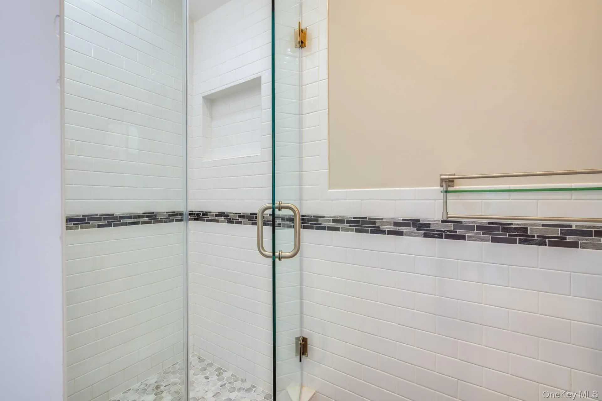 12 Seaview Lane, Brookhaven, NY, 3 Bedroom Bedrooms, 5 Room Rooms,2 BathroomBathrooms,Residential Lease,For Rent,Seaview,0,1059177 12 Seaview Lane, Brookhaven, NY, 3 Bedroom Bedrooms, 5 Room Rooms,2 BathroomBathrooms,Residential Lease,For Rent,Seaview,0,1059177