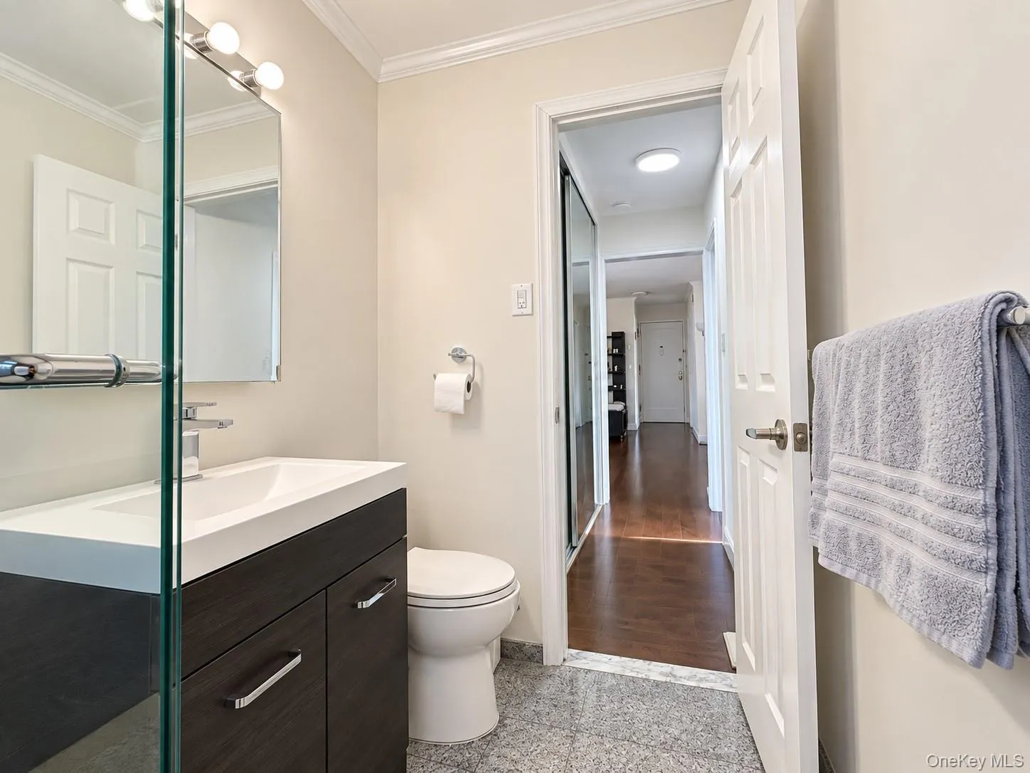 2 Mill Drive, North Hempstead, NY, 1 Bedroom Bedrooms, 4 Rooms Rooms,1 BathroomBathrooms,Residential,For Rent,Mill,0,1059188 2 Mill Drive, North Hempstead, NY, 1 Bedroom Bedrooms, 4 Rooms Rooms,1 BathroomBathrooms,Residential,For Rent,Mill,0,1059188
