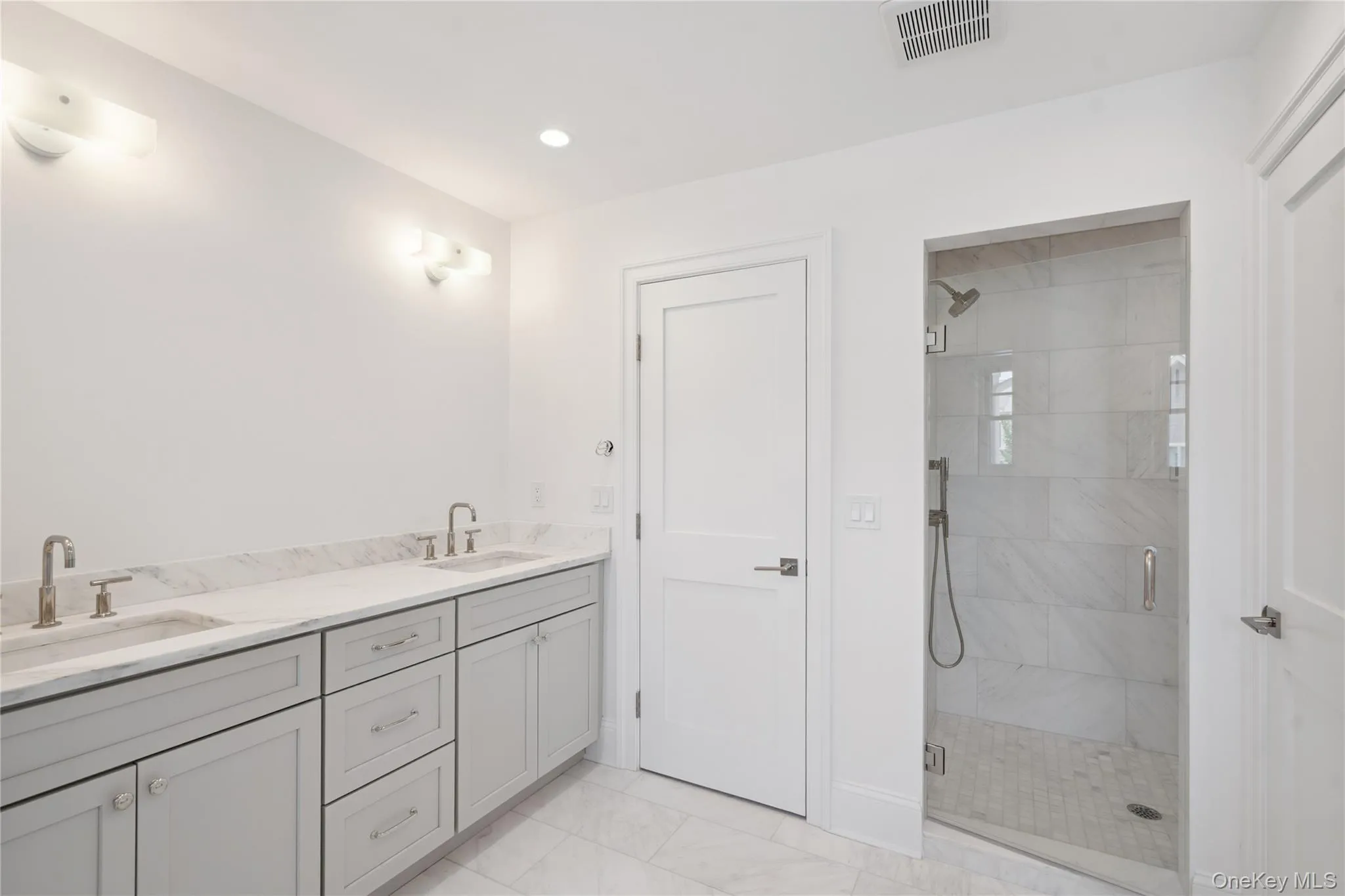 46 Plainview Road, Oyster Bay, NY, 6 Bedrooms Bedrooms, 10 Rooms Rooms,4 BathroomsBathrooms,Residential,For Rent,Plainview,0,1059193 46 Plainview Road, Oyster Bay, NY, 6 Bedrooms Bedrooms, 10 Rooms Rooms,4 BathroomsBathrooms,Residential,For Rent,Plainview,0,1059193