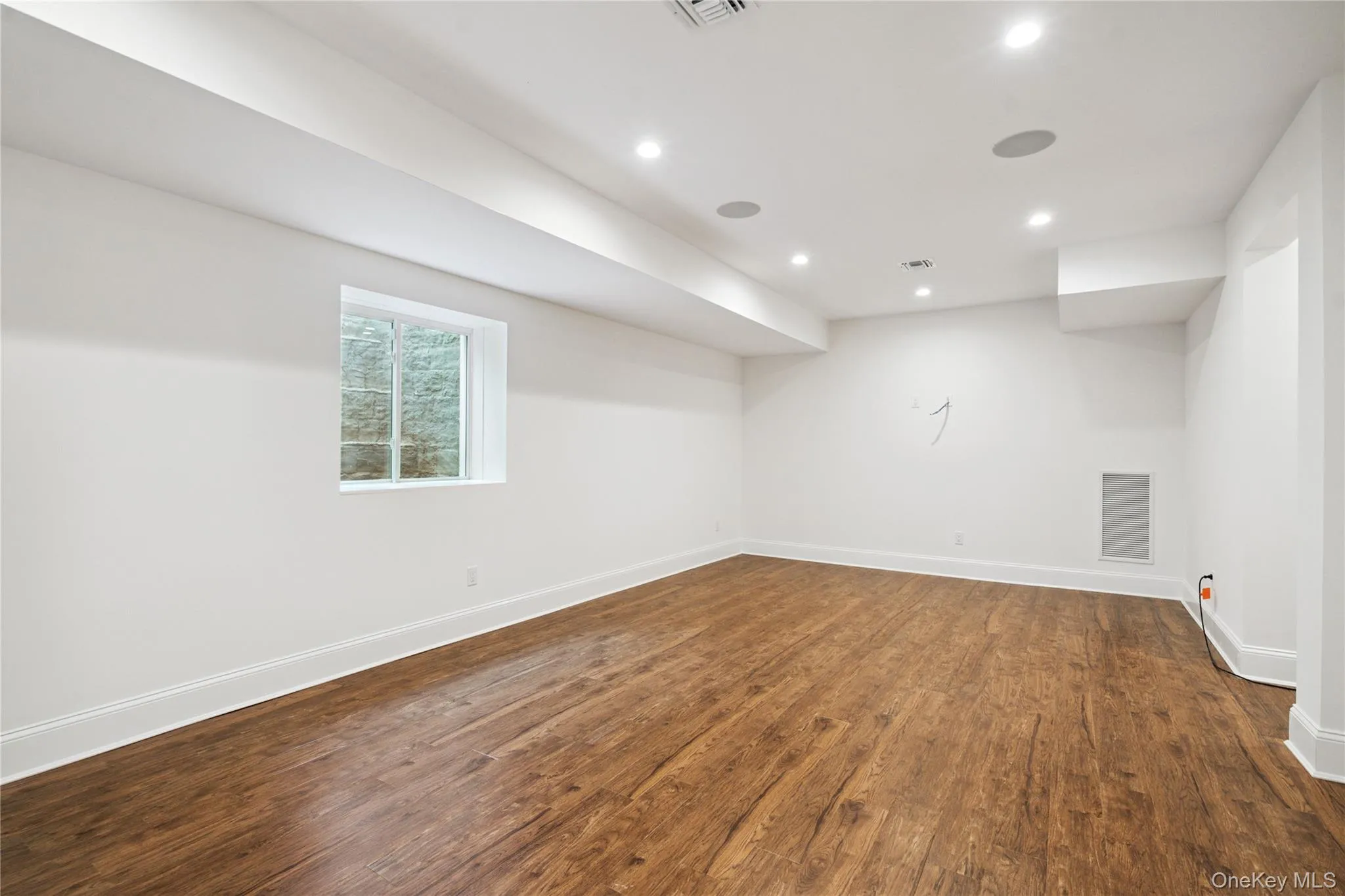 46 Plainview Road, Oyster Bay, NY, 6 Bedrooms Bedrooms, 10 Rooms Rooms,4 BathroomsBathrooms,Residential,For Rent,Plainview,0,1059193 46 Plainview Road, Oyster Bay, NY, 6 Bedrooms Bedrooms, 10 Rooms Rooms,4 BathroomsBathrooms,Residential,For Rent,Plainview,0,1059193