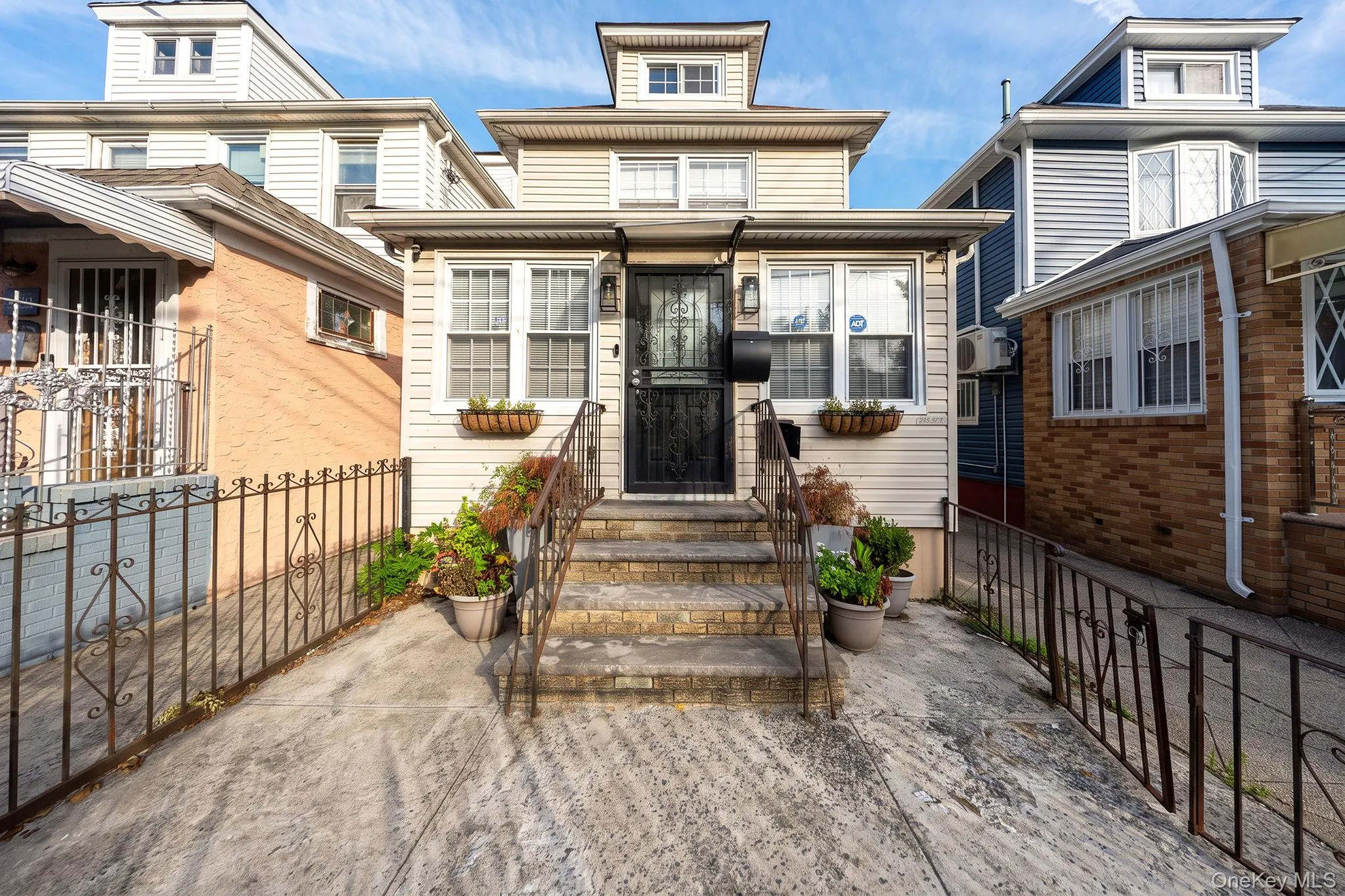 15059 115th Drive, New York, NY, 5 Bedrooms Bedrooms, 11 Rooms Rooms,3 BathroomsBathrooms,Residential,For Rent,115th,0,1059194 15059 115th Drive, New York, NY, 5 Bedrooms Bedrooms, 11 Rooms Rooms,3 BathroomsBathrooms,Residential,For Rent,115th,0,1059194