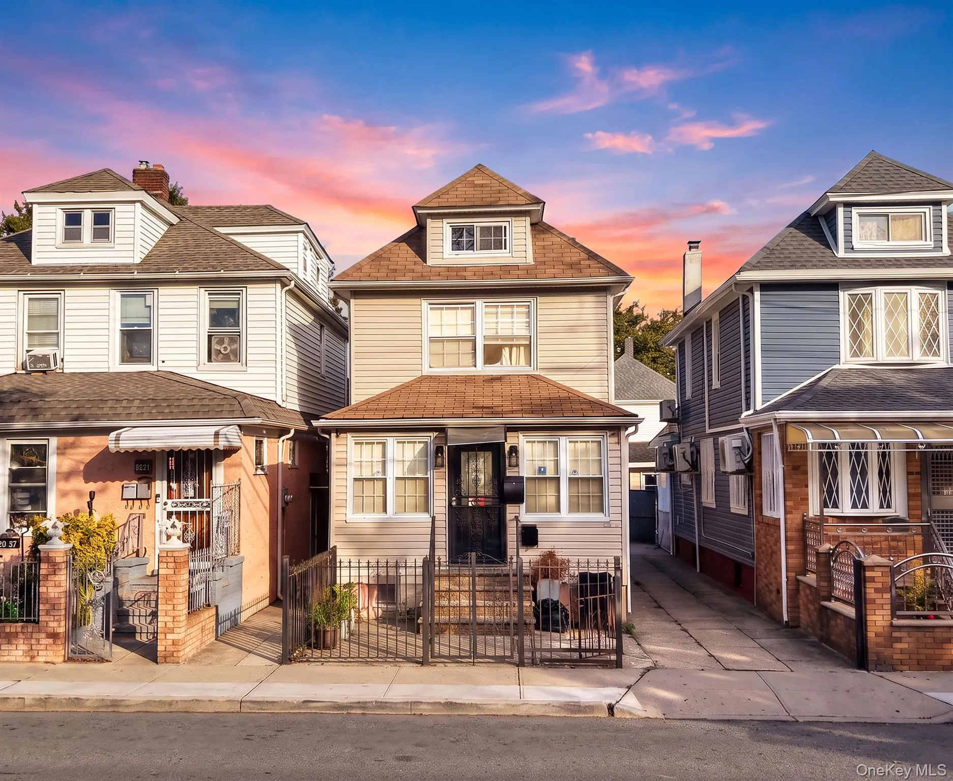 15059 115th Drive, New York, NY, 5 Bedrooms Bedrooms, 11 Rooms Rooms,3 BathroomsBathrooms,Residential,For Rent,115th,0,1059194 15059 115th Drive, New York, NY, 5 Bedrooms Bedrooms, 11 Rooms Rooms,3 BathroomsBathrooms,Residential,For Rent,115th,0,1059194