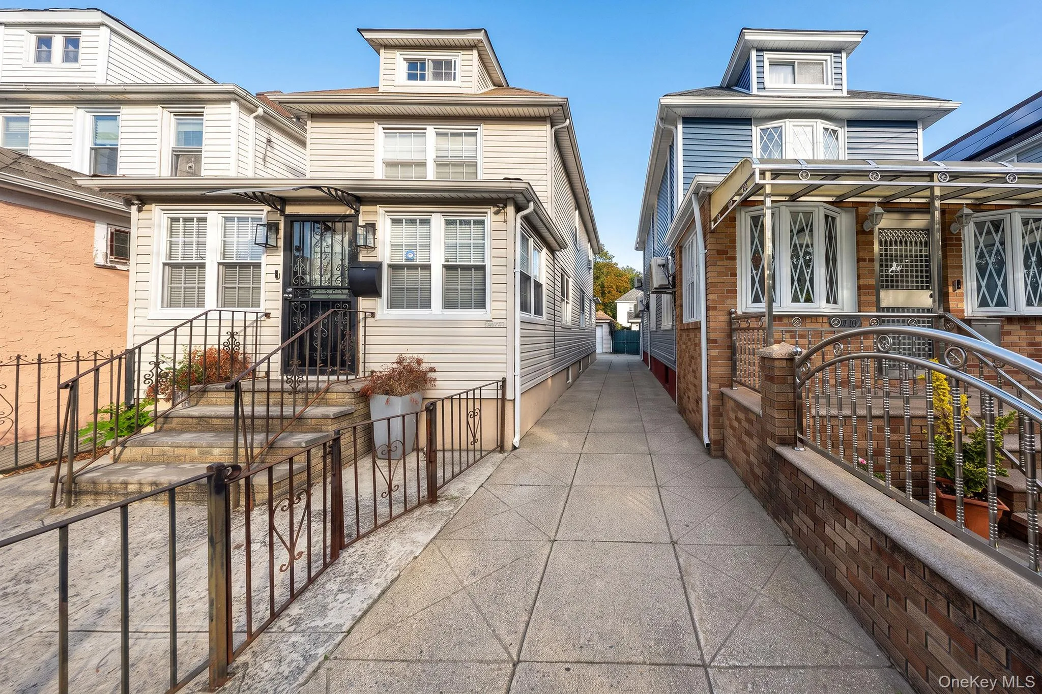 15059 115th Drive, New York, NY, 5 Bedrooms Bedrooms, 11 Rooms Rooms,3 BathroomsBathrooms,Residential,For Rent,115th,0,1059194 15059 115th Drive, New York, NY, 5 Bedrooms Bedrooms, 11 Rooms Rooms,3 BathroomsBathrooms,Residential,For Rent,115th,0,1059194