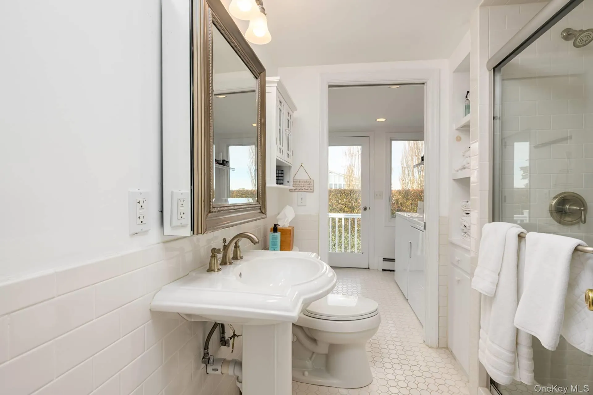 29 Coxs Curve Road, Southampton, NY, 4 Bedroom Bedrooms, 7 Room Rooms,3 BathroomBathrooms,Residential Lease,For Rent,Coxs Curve,0,1059199 29 Coxs Curve Road, Southampton, NY, 4 Bedroom Bedrooms, 7 Room Rooms,3 BathroomBathrooms,Residential Lease,For Rent,Coxs Curve,0,1059199