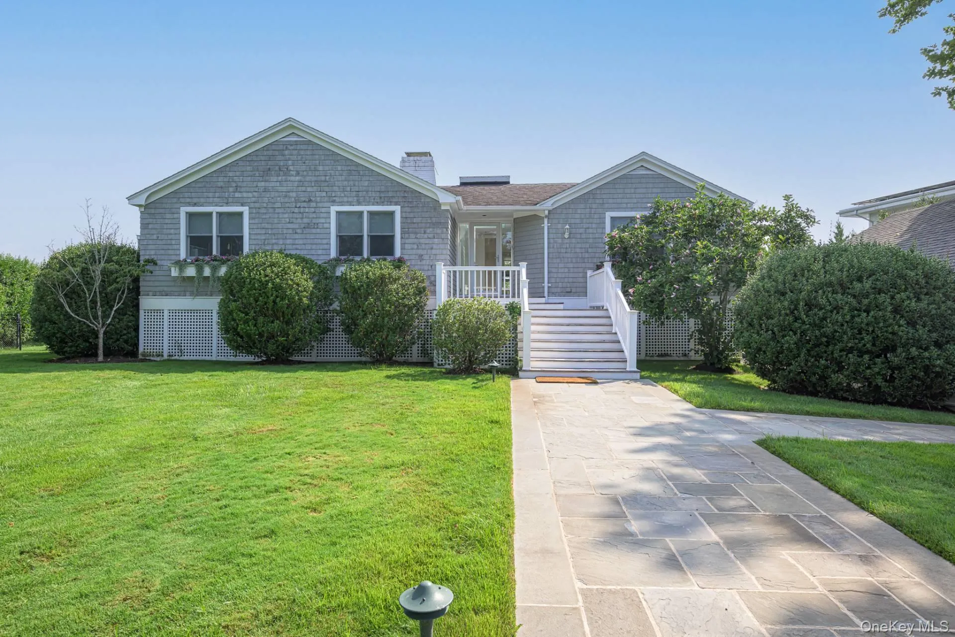 29 Coxs Curve Road, Southampton, NY, 4 Bedroom Bedrooms, 7 Room Rooms,3 BathroomBathrooms,Residential Lease,For Rent,Coxs Curve,0,1059199 29 Coxs Curve Road, Southampton, NY, 4 Bedroom Bedrooms, 7 Room Rooms,3 BathroomBathrooms,Residential Lease,For Rent,Coxs Curve,0,1059199