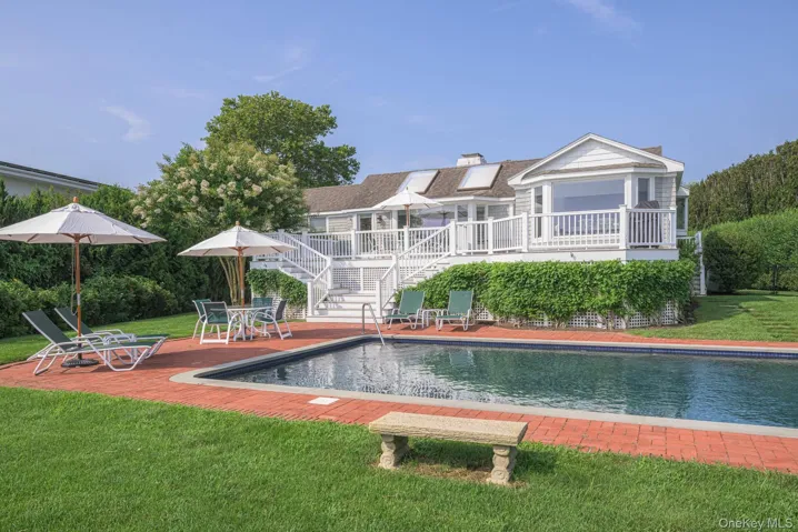 29 Coxs Curve Road, Southampton, New York 11978