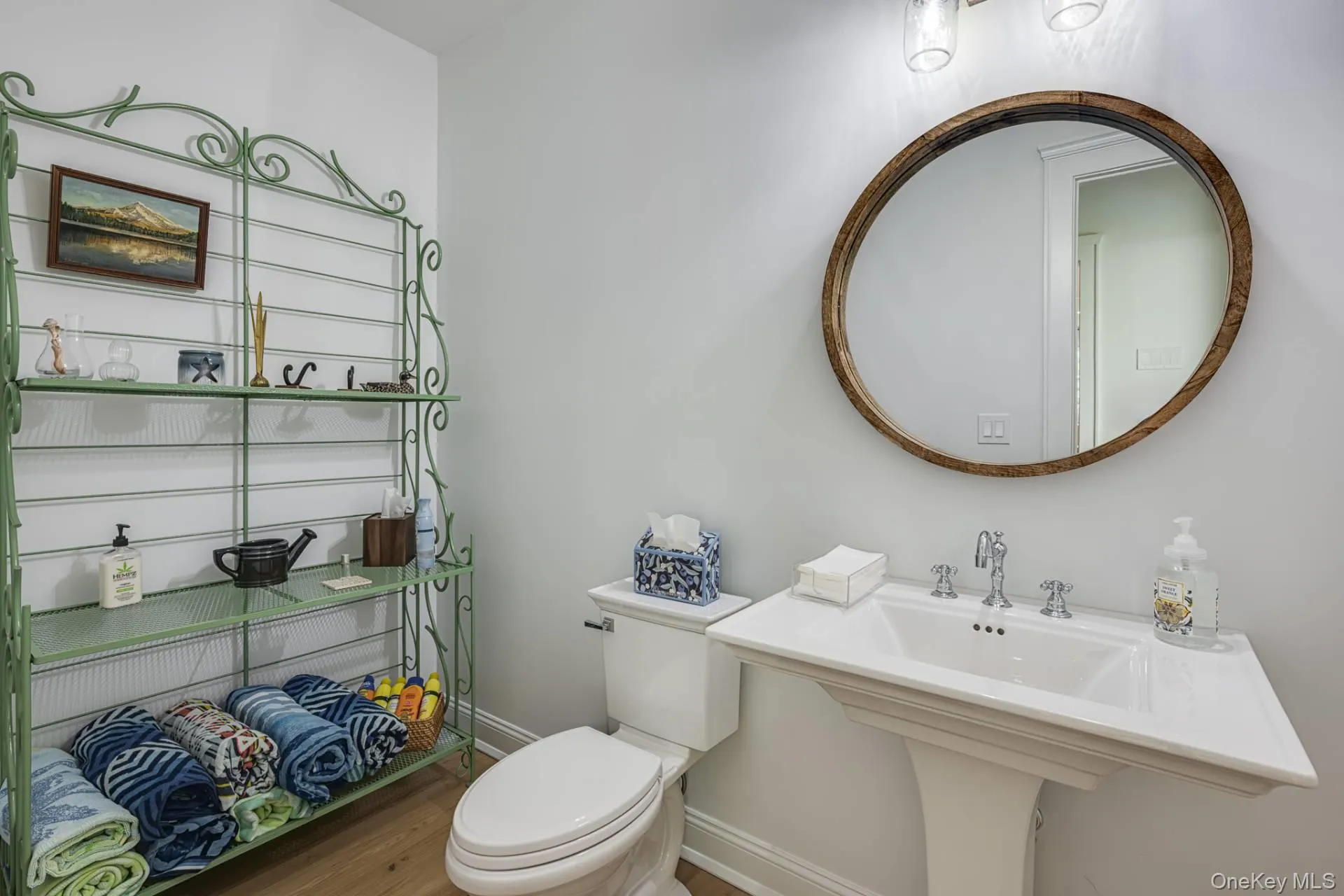 45 Columbine Avenue, Southampton, NY, 4 Bedroom Bedrooms, 4 Room Rooms,3 BathroomBathrooms,Residential Lease,For Rent,Columbine,0,1059200 45 Columbine Avenue, Southampton, NY, 4 Bedroom Bedrooms, 4 Room Rooms,3 BathroomBathrooms,Residential Lease,For Rent,Columbine,0,1059200