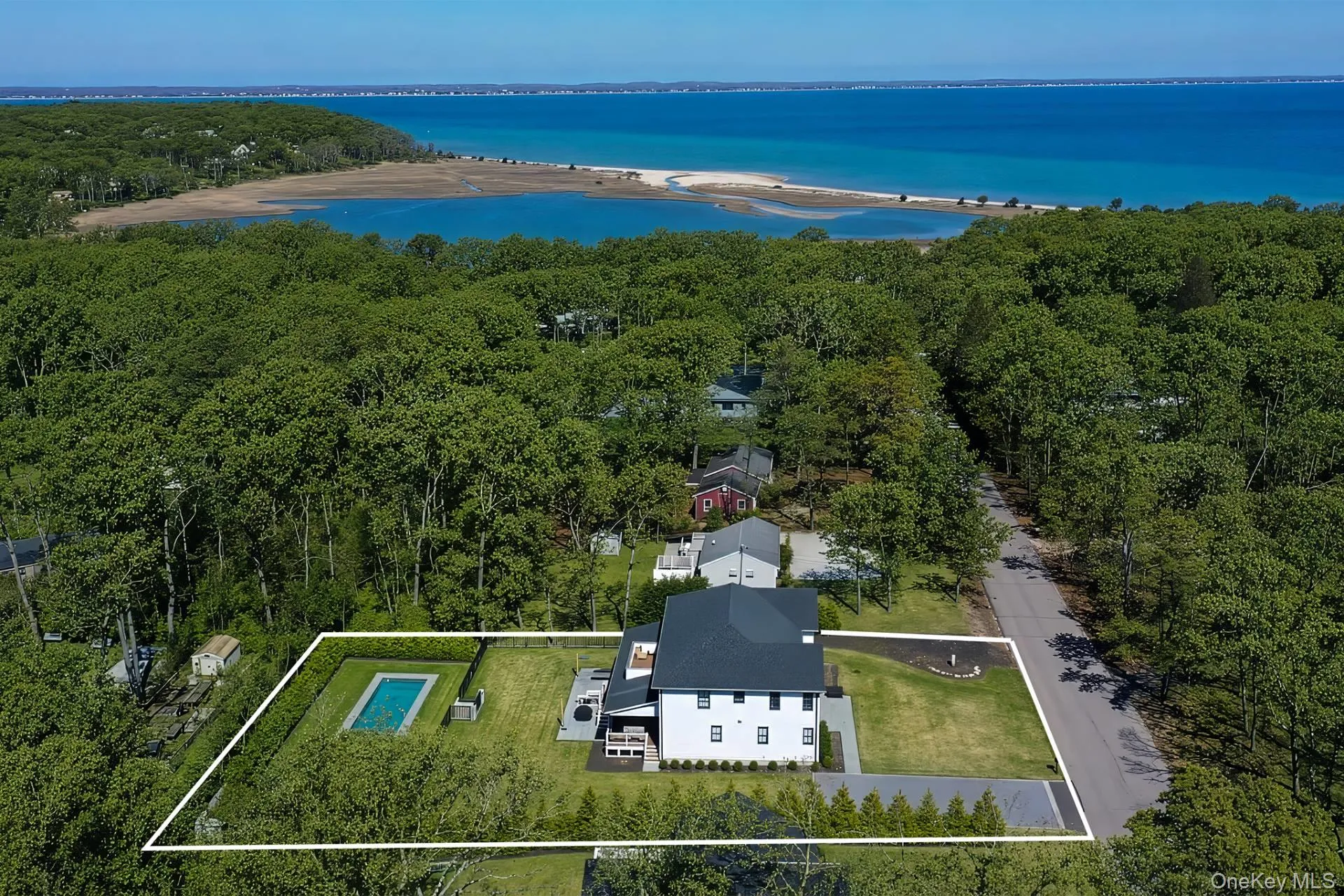 45 Columbine Avenue, Southampton, NY, 4 Bedroom Bedrooms, 4 Room Rooms,3 BathroomBathrooms,Residential Lease,For Rent,Columbine,0,1059200 45 Columbine Avenue, Southampton, NY, 4 Bedroom Bedrooms, 4 Room Rooms,3 BathroomBathrooms,Residential Lease,For Rent,Columbine,0,1059200