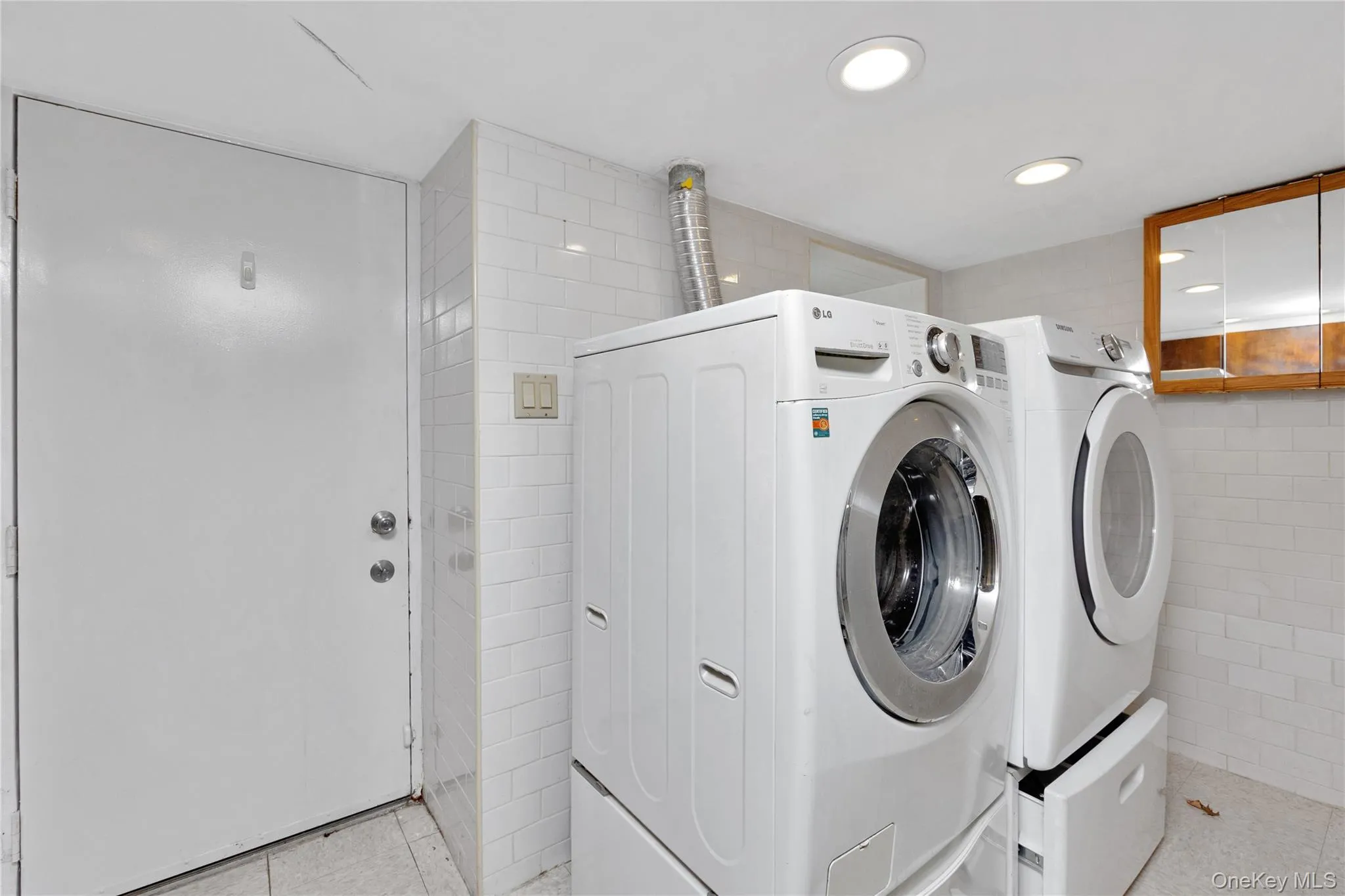 14830 11th Avenue, New York, NY, 2 Bedroom Bedrooms, 4 Room Rooms,2 BathroomBathrooms,Residential Lease,For Rent,11th,0,1059205 14830 11th Avenue, New York, NY, 2 Bedroom Bedrooms, 4 Room Rooms,2 BathroomBathrooms,Residential Lease,For Rent,11th,0,1059205