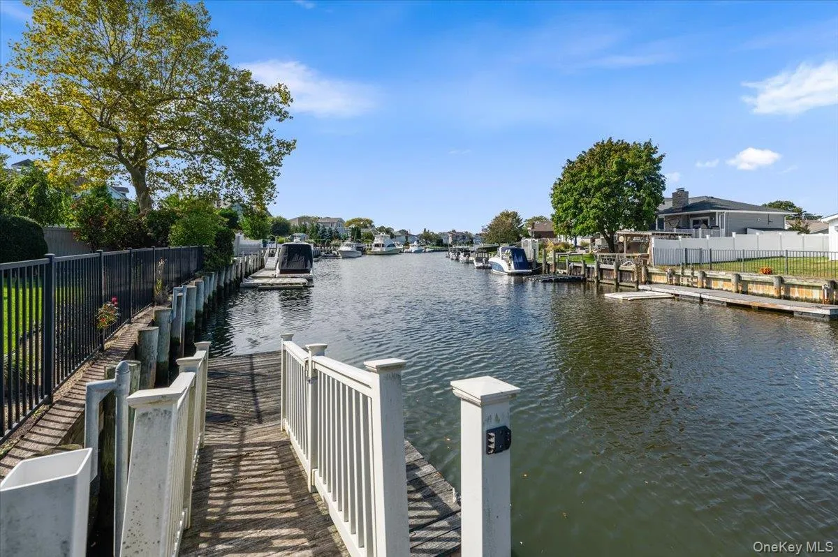 2 Fairfax Road, Oyster Bay, NY, 5 Bedrooms Bedrooms, 16 Rooms Rooms,4 BathroomsBathrooms,Residential,For Rent,Fairfax,0,1059209 2 Fairfax Road, Oyster Bay, NY, 5 Bedrooms Bedrooms, 16 Rooms Rooms,4 BathroomsBathrooms,Residential,For Rent,Fairfax,0,1059209