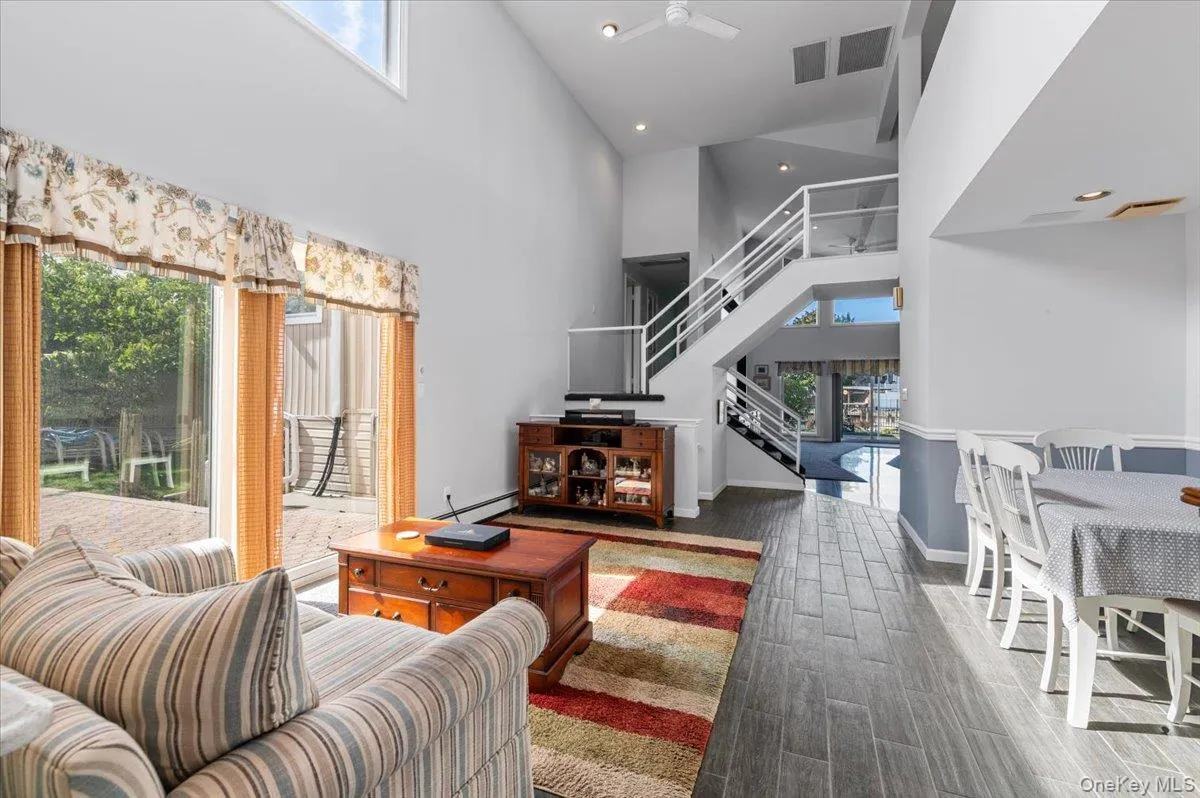 2 Fairfax Road, Oyster Bay, NY, 5 Bedrooms Bedrooms, 16 Rooms Rooms,4 BathroomsBathrooms,Residential,For Rent,Fairfax,0,1059209 2 Fairfax Road, Oyster Bay, NY, 5 Bedrooms Bedrooms, 16 Rooms Rooms,4 BathroomsBathrooms,Residential,For Rent,Fairfax,0,1059209