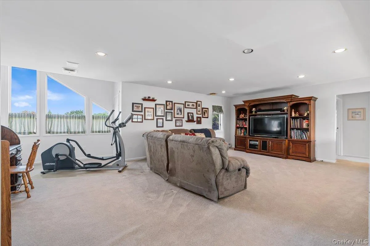 2 Fairfax Road, Oyster Bay, NY, 5 Bedrooms Bedrooms, 16 Rooms Rooms,4 BathroomsBathrooms,Residential,For Rent,Fairfax,0,1059209 2 Fairfax Road, Oyster Bay, NY, 5 Bedrooms Bedrooms, 16 Rooms Rooms,4 BathroomsBathrooms,Residential,For Rent,Fairfax,0,1059209