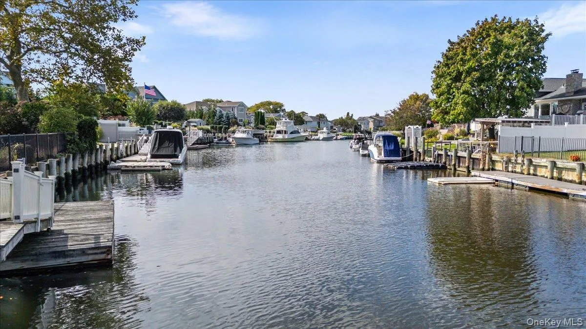 2 Fairfax Road, Oyster Bay, NY, 5 Bedrooms Bedrooms, 16 Rooms Rooms,4 BathroomsBathrooms,Residential,For Rent,Fairfax,0,1059209 2 Fairfax Road, Oyster Bay, NY, 5 Bedrooms Bedrooms, 16 Rooms Rooms,4 BathroomsBathrooms,Residential,For Rent,Fairfax,0,1059209