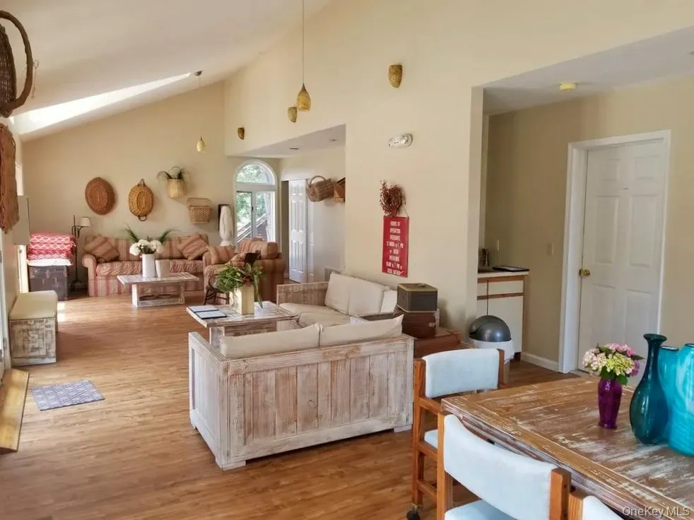 21 Knoll View, Ossining, NY, 2 Bedrooms Bedrooms, 7 Rooms Rooms,1 BathroomBathrooms,Residential,For Rent,Knoll,0,1059219 21 Knoll View, Ossining, NY, 2 Bedrooms Bedrooms, 7 Rooms Rooms,1 BathroomBathrooms,Residential,For Rent,Knoll,0,1059219