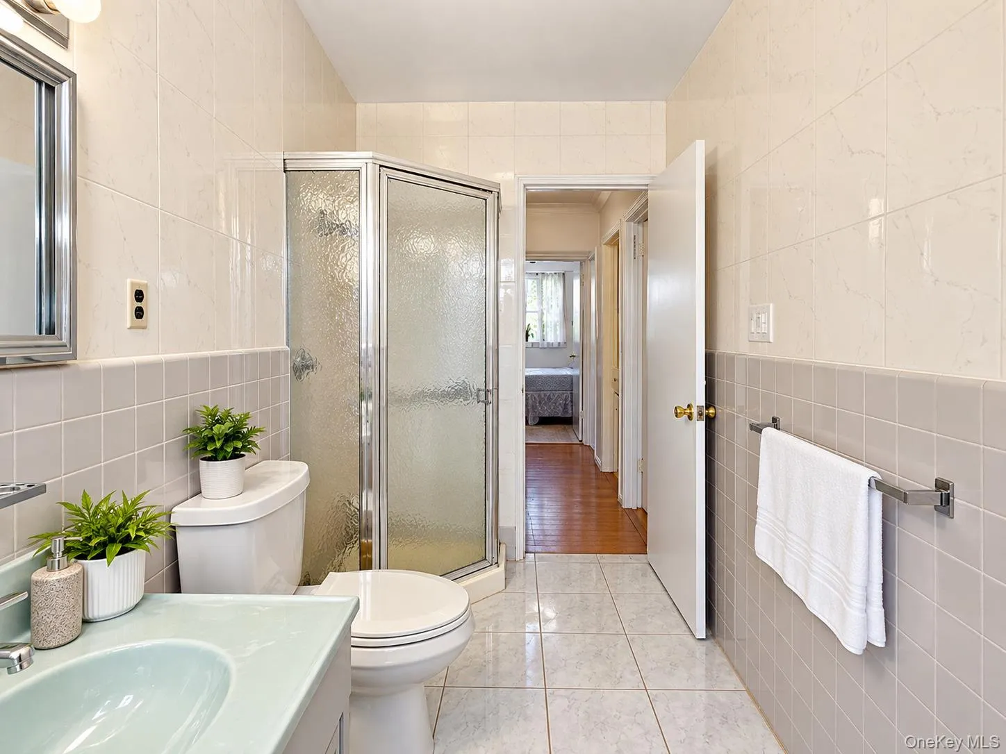 147-41 78th Road, New York, NY, 3 Bedrooms Bedrooms, 6 Rooms Rooms,1 BathroomBathrooms,Residential,For Rent,78th,0,1059220 147-41 78th Road, New York, NY, 3 Bedrooms Bedrooms, 6 Rooms Rooms,1 BathroomBathrooms,Residential,For Rent,78th,0,1059220