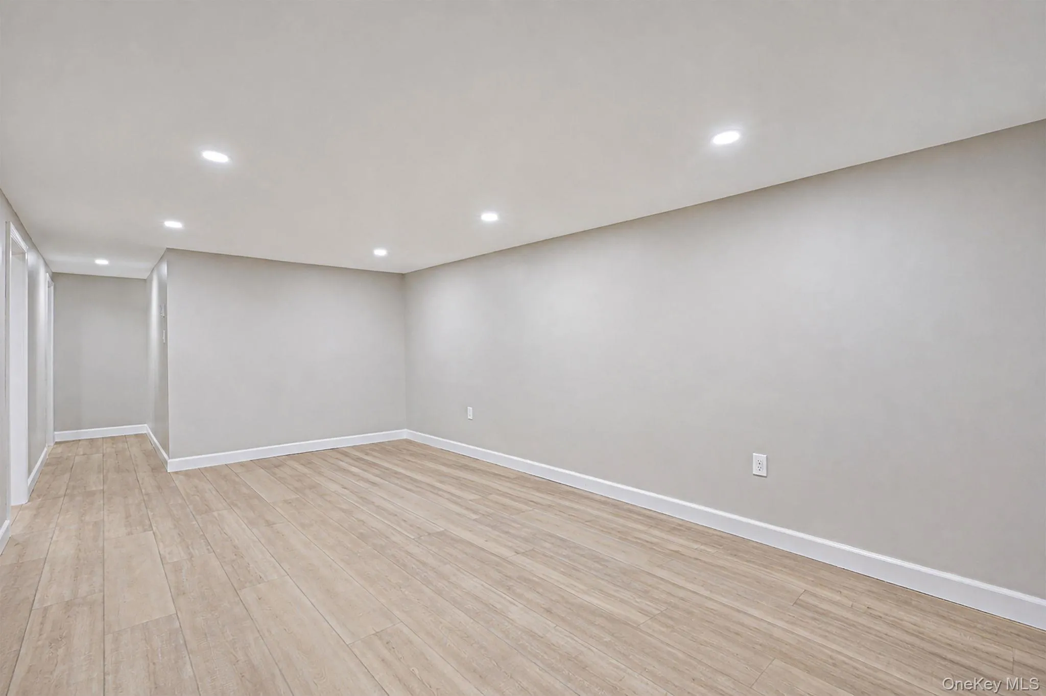11 mayfield Drive, Brookhaven, NY, 4 Bedrooms Bedrooms, 8 Rooms Rooms,2 BathroomsBathrooms,Residential,For Rent,mayfield,0,1059225 11 mayfield Drive, Brookhaven, NY, 4 Bedrooms Bedrooms, 8 Rooms Rooms,2 BathroomsBathrooms,Residential,For Rent,mayfield,0,1059225