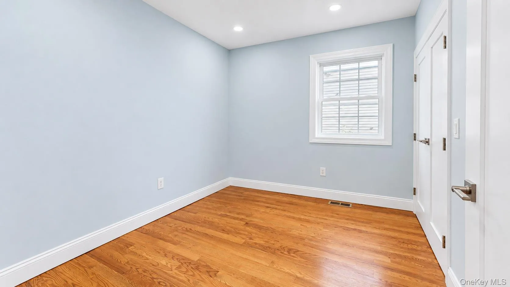 21720 100th Avenue, New York, NY, 3 Bedroom Bedrooms, 6 Room Rooms,1 BathroomBathrooms,Residential Lease,For Rent,100th,0,1059232 21720 100th Avenue, New York, NY, 3 Bedroom Bedrooms, 6 Room Rooms,1 BathroomBathrooms,Residential Lease,For Rent,100th,0,1059232