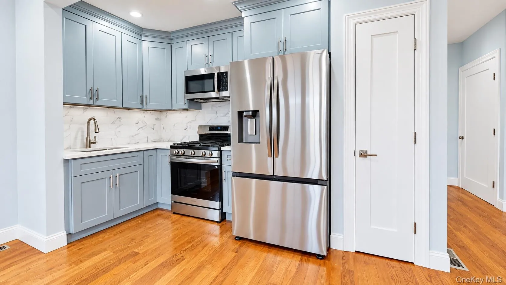 21720 100th Avenue, New York, NY, 3 Bedroom Bedrooms, 6 Room Rooms,1 BathroomBathrooms,Residential Lease,For Rent,100th,0,1059232 21720 100th Avenue, New York, NY, 3 Bedroom Bedrooms, 6 Room Rooms,1 BathroomBathrooms,Residential Lease,For Rent,100th,0,1059232