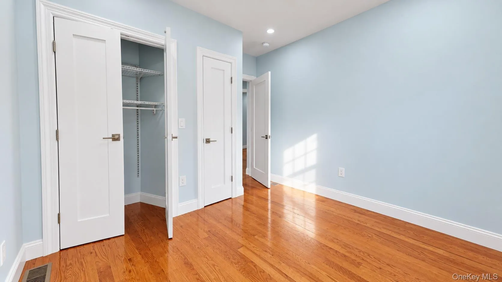 21720 100th Avenue, New York, NY, 3 Bedroom Bedrooms, 6 Room Rooms,1 BathroomBathrooms,Residential Lease,For Rent,100th,0,1059232 21720 100th Avenue, New York, NY, 3 Bedroom Bedrooms, 6 Room Rooms,1 BathroomBathrooms,Residential Lease,For Rent,100th,0,1059232