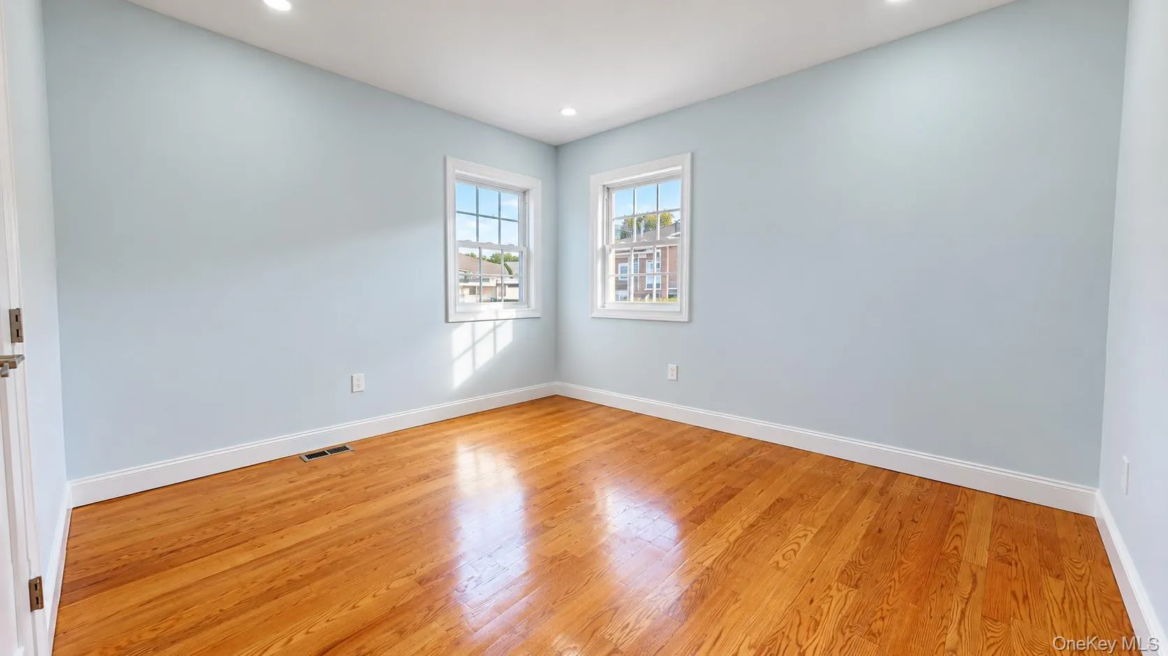 21720 100th Avenue, New York, NY, 3 Bedroom Bedrooms, 6 Room Rooms,1 BathroomBathrooms,Residential Lease,For Rent,100th,0,1059232 21720 100th Avenue, New York, NY, 3 Bedroom Bedrooms, 6 Room Rooms,1 BathroomBathrooms,Residential Lease,For Rent,100th,0,1059232