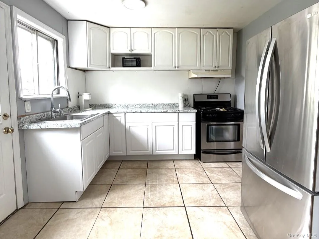 134 Bergold Street, Islip, NY, 3 Bedrooms Bedrooms, 8 Rooms Rooms,2 BathroomsBathrooms,Residential,For Rent,Bergold,0,1059237 134 Bergold Street, Islip, NY, 3 Bedrooms Bedrooms, 8 Rooms Rooms,2 BathroomsBathrooms,Residential,For Rent,Bergold,0,1059237