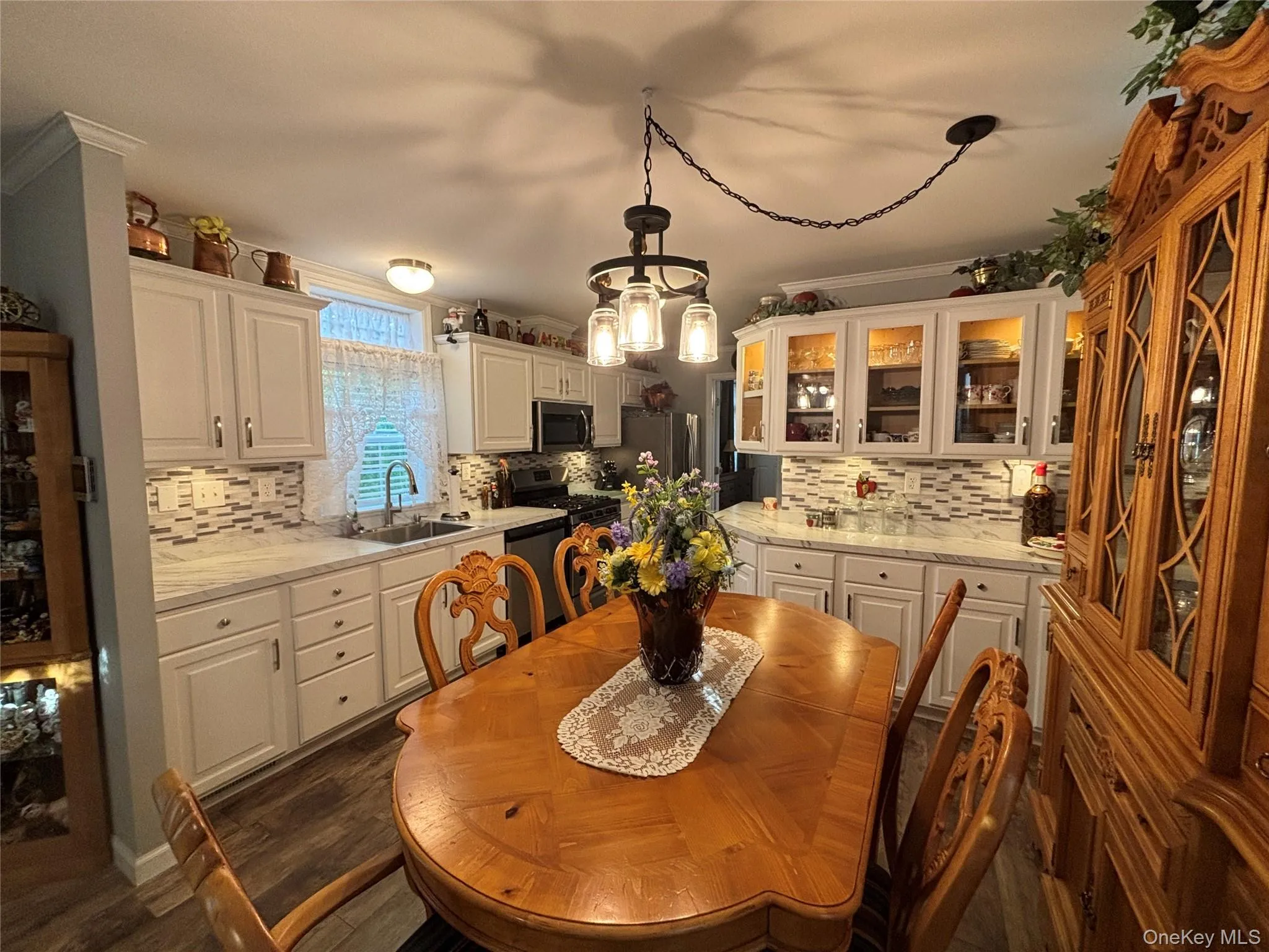 1661 Old Country Road, Riverhead, NY, 2 Bedrooms Bedrooms, 5 Rooms Rooms,2 BathroomsBathrooms,Residential,For Rent,Old Country,0,1059238 1661 Old Country Road, Riverhead, NY, 2 Bedrooms Bedrooms, 5 Rooms Rooms,2 BathroomsBathrooms,Residential,For Rent,Old Country,0,1059238