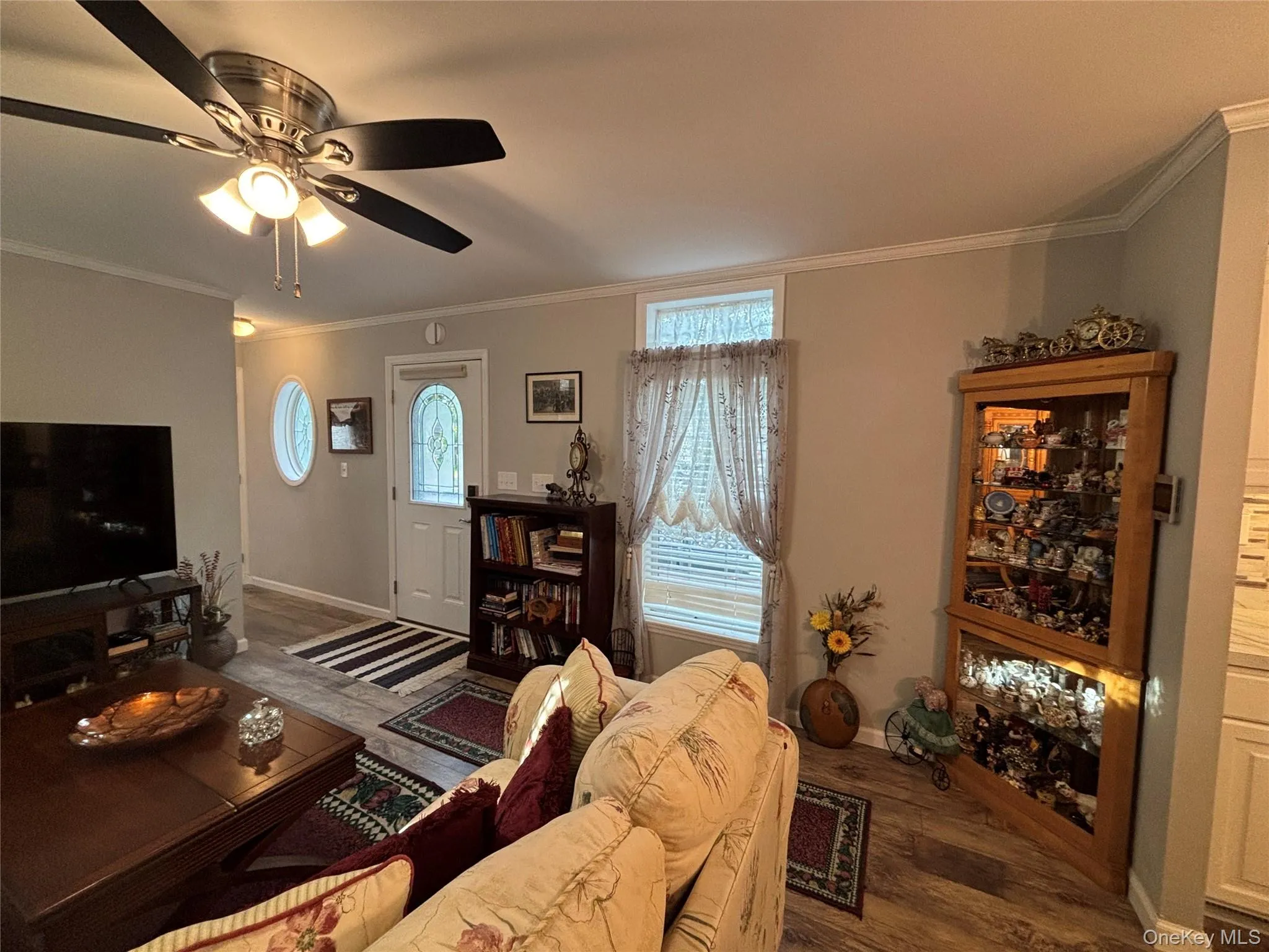 1661 Old Country Road, Riverhead, NY, 2 Bedrooms Bedrooms, 5 Rooms Rooms,2 BathroomsBathrooms,Residential,For Rent,Old Country,0,1059238 1661 Old Country Road, Riverhead, NY, 2 Bedrooms Bedrooms, 5 Rooms Rooms,2 BathroomsBathrooms,Residential,For Rent,Old Country,0,1059238