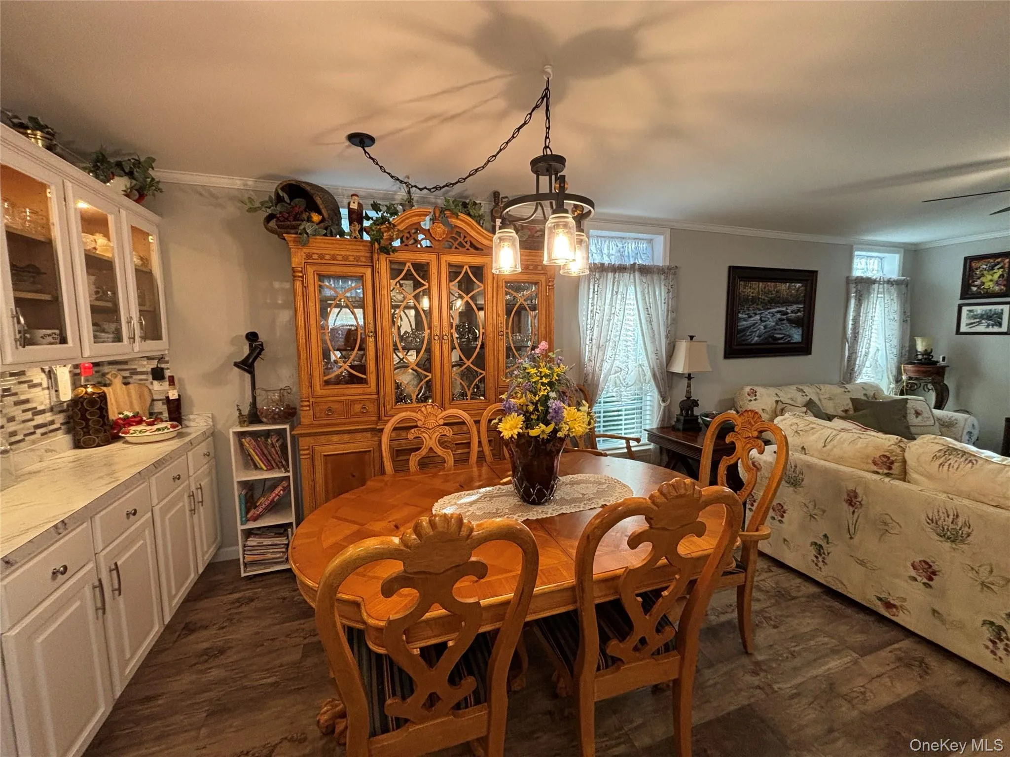 1661 Old Country Road, Riverhead, NY, 2 Bedrooms Bedrooms, 5 Rooms Rooms,2 BathroomsBathrooms,Residential,For Rent,Old Country,0,1059238 1661 Old Country Road, Riverhead, NY, 2 Bedrooms Bedrooms, 5 Rooms Rooms,2 BathroomsBathrooms,Residential,For Rent,Old Country,0,1059238