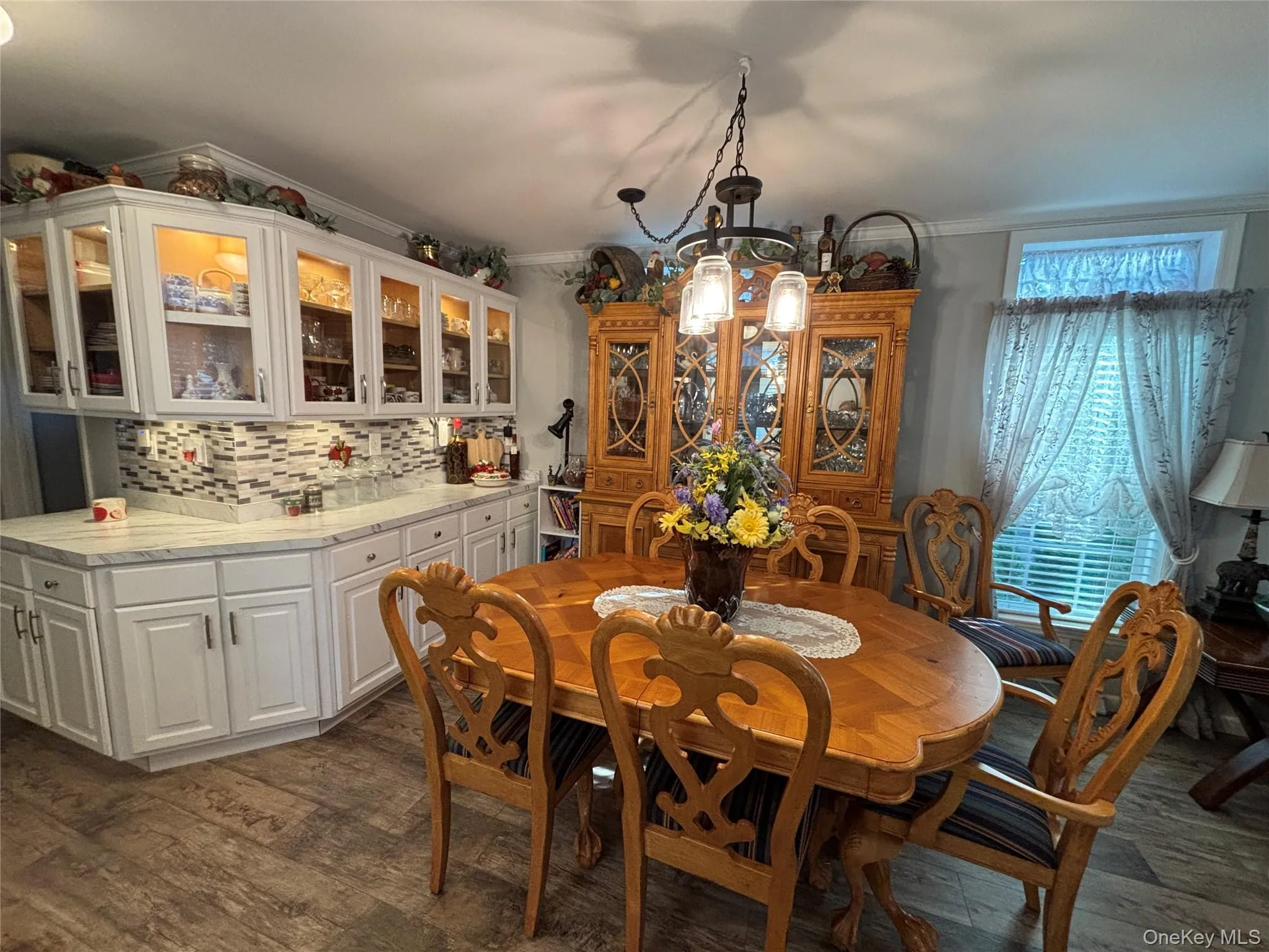 1661 Old Country Road, Riverhead, NY, 2 Bedrooms Bedrooms, 5 Rooms Rooms,2 BathroomsBathrooms,Residential,For Rent,Old Country,0,1059238 1661 Old Country Road, Riverhead, NY, 2 Bedrooms Bedrooms, 5 Rooms Rooms,2 BathroomsBathrooms,Residential,For Rent,Old Country,0,1059238