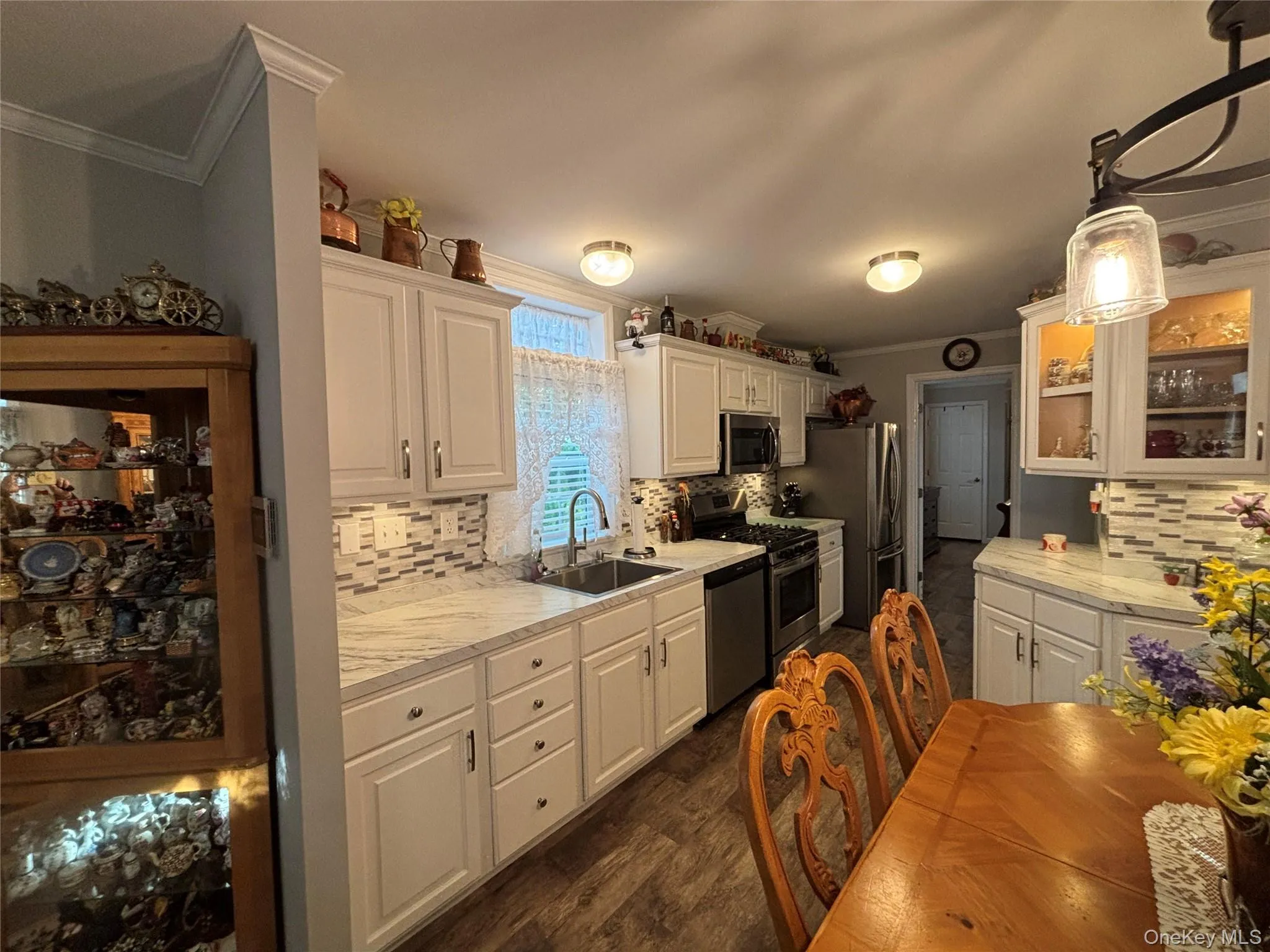 1661 Old Country Road, Riverhead, NY, 2 Bedrooms Bedrooms, 5 Rooms Rooms,2 BathroomsBathrooms,Residential,For Rent,Old Country,0,1059238 1661 Old Country Road, Riverhead, NY, 2 Bedrooms Bedrooms, 5 Rooms Rooms,2 BathroomsBathrooms,Residential,For Rent,Old Country,0,1059238
