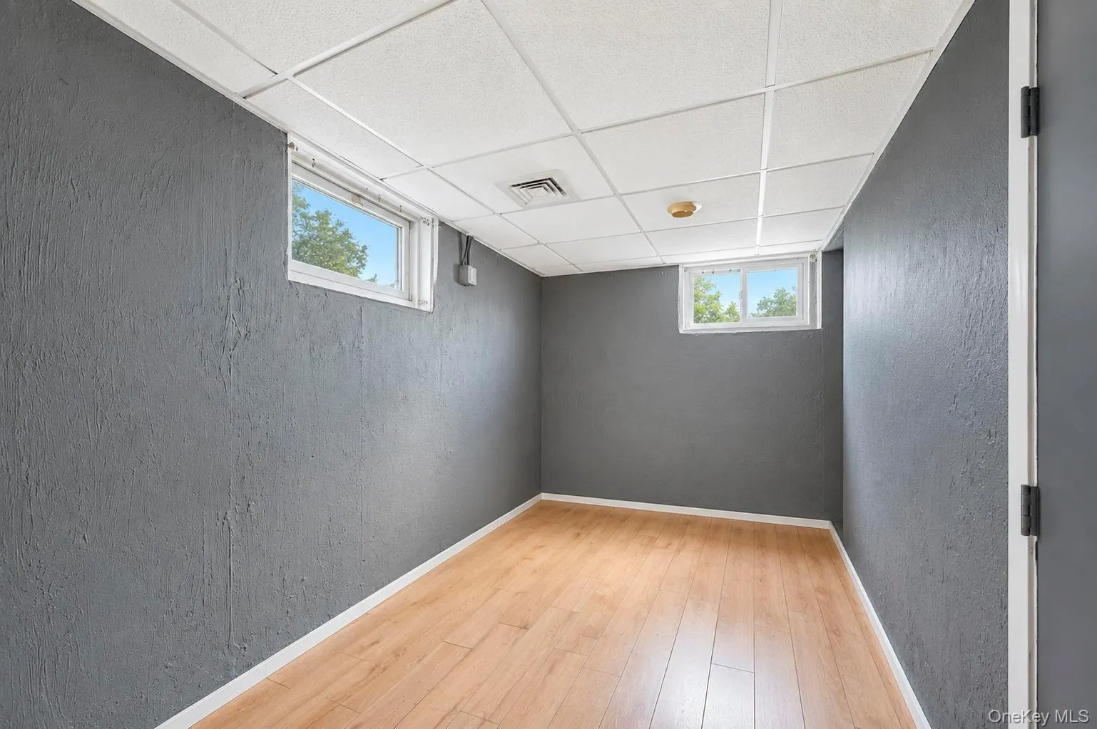 1219 Coates Avenue, Islip, NY, 3 Bedrooms Bedrooms, 9 Rooms Rooms,3 BathroomsBathrooms,Residential,For Rent,Coates,0,1059241 1219 Coates Avenue, Islip, NY, 3 Bedrooms Bedrooms, 9 Rooms Rooms,3 BathroomsBathrooms,Residential,For Rent,Coates,0,1059241