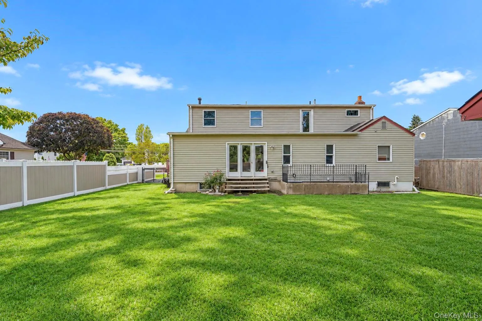 1219 Coates Avenue, Islip, NY, 3 Bedrooms Bedrooms, 9 Rooms Rooms,3 BathroomsBathrooms,Residential,For Rent,Coates,0,1059241 1219 Coates Avenue, Islip, NY, 3 Bedrooms Bedrooms, 9 Rooms Rooms,3 BathroomsBathrooms,Residential,For Rent,Coates,0,1059241