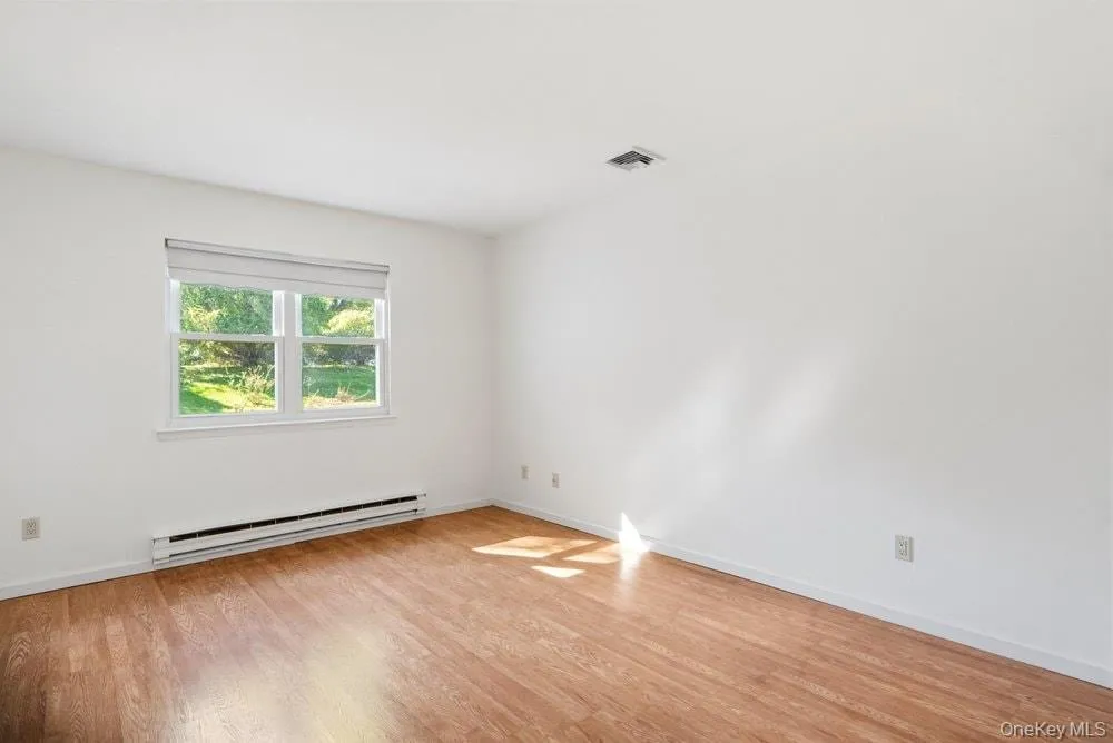 1406 Gotham Court, Smithtown, NY, 2 Bedrooms Bedrooms, 5 Rooms Rooms,2 BathroomsBathrooms,Residential,For Rent,Gotham,0,1059243 1406 Gotham Court, Smithtown, NY, 2 Bedrooms Bedrooms, 5 Rooms Rooms,2 BathroomsBathrooms,Residential,For Rent,Gotham,0,1059243