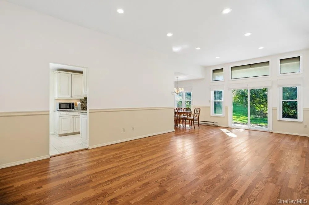 1406 Gotham Court, Smithtown, NY, 2 Bedrooms Bedrooms, 5 Rooms Rooms,2 BathroomsBathrooms,Residential,For Rent,Gotham,0,1059243 1406 Gotham Court, Smithtown, NY, 2 Bedrooms Bedrooms, 5 Rooms Rooms,2 BathroomsBathrooms,Residential,For Rent,Gotham,0,1059243