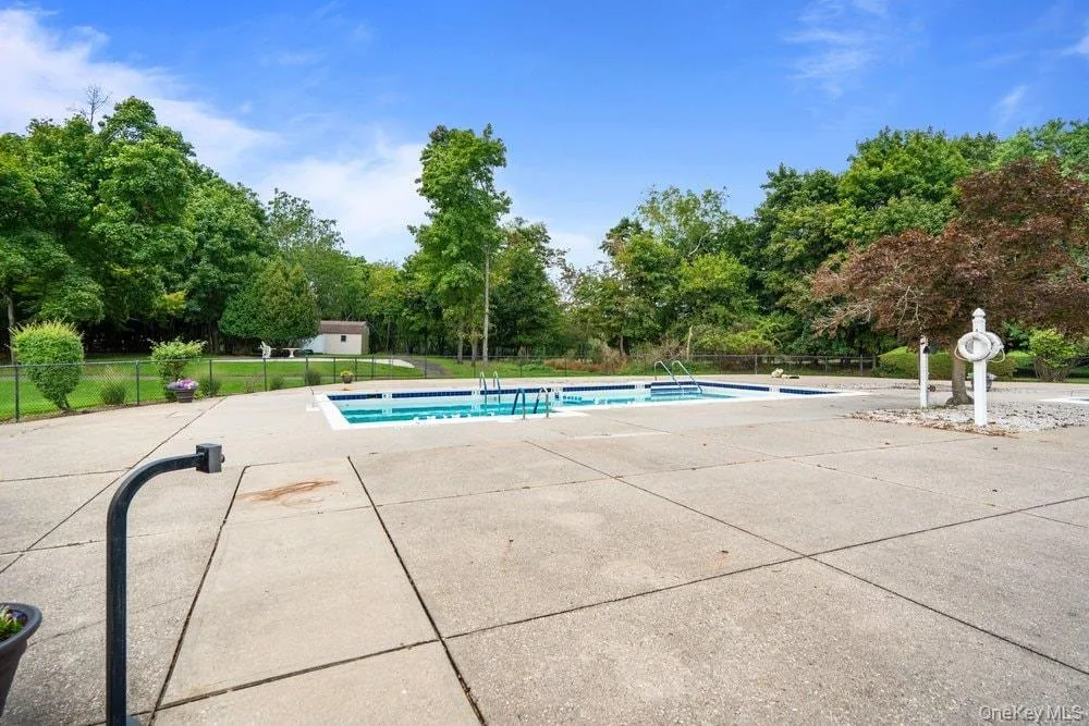 1406 Gotham Court, Smithtown, NY, 2 Bedrooms Bedrooms, 5 Rooms Rooms,2 BathroomsBathrooms,Residential,For Rent,Gotham,0,1059243 1406 Gotham Court, Smithtown, NY, 2 Bedrooms Bedrooms, 5 Rooms Rooms,2 BathroomsBathrooms,Residential,For Rent,Gotham,0,1059243