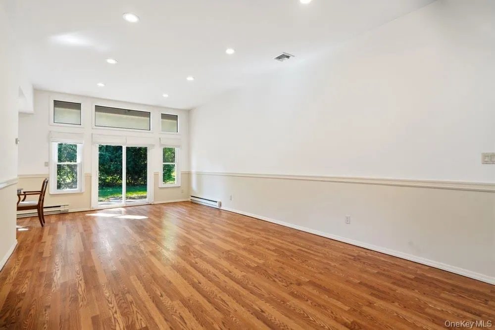 1406 Gotham Court, Smithtown, NY, 2 Bedrooms Bedrooms, 5 Rooms Rooms,2 BathroomsBathrooms,Residential,For Rent,Gotham,0,1059243 1406 Gotham Court, Smithtown, NY, 2 Bedrooms Bedrooms, 5 Rooms Rooms,2 BathroomsBathrooms,Residential,For Rent,Gotham,0,1059243
