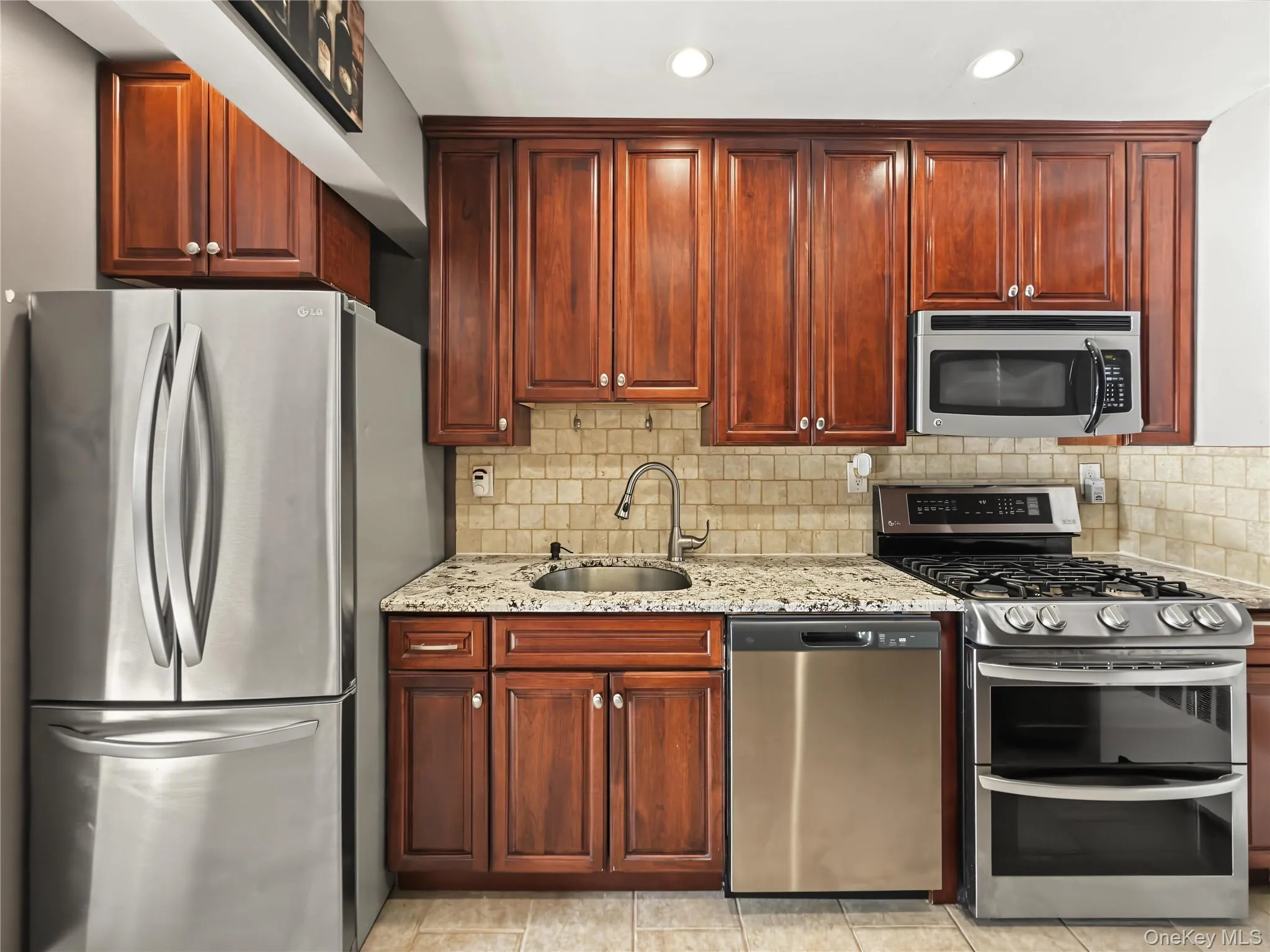 155-29 81st Street, New York, NY, 2 Bedrooms Bedrooms, 6 Rooms Rooms,1 BathroomBathrooms,Residential,For Rent,81st Street,0,1059251 155-29 81st Street, New York, NY, 2 Bedrooms Bedrooms, 6 Rooms Rooms,1 BathroomBathrooms,Residential,For Rent,81st Street,0,1059251