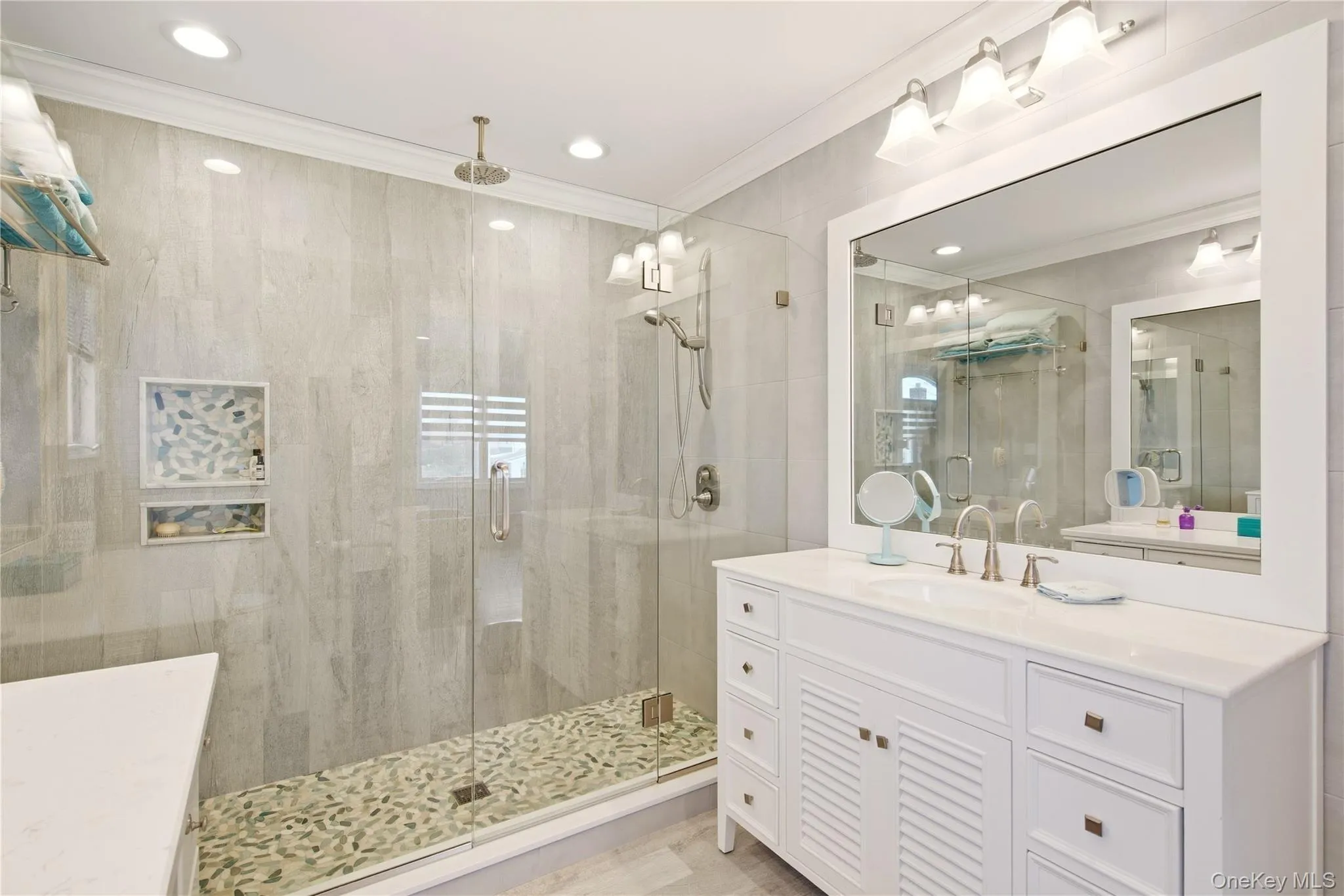 17 Richmond Road, Hempstead, NY, 4 Bedrooms Bedrooms, 8 Rooms Rooms,3 BathroomsBathrooms,Residential,For Rent,Richmond,0,1059254 17 Richmond Road, Hempstead, NY, 4 Bedrooms Bedrooms, 8 Rooms Rooms,3 BathroomsBathrooms,Residential,For Rent,Richmond,0,1059254