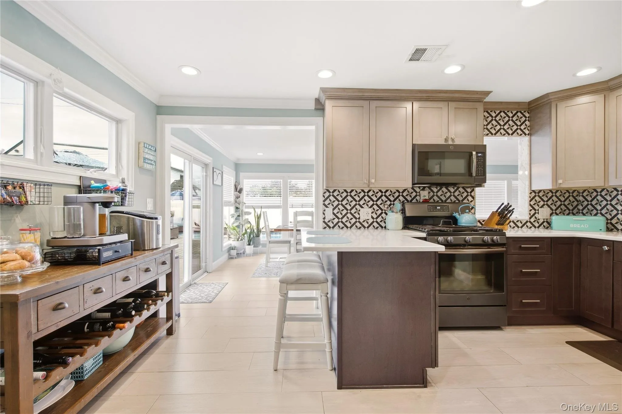 17 Richmond Road, Hempstead, NY, 4 Bedrooms Bedrooms, 8 Rooms Rooms,3 BathroomsBathrooms,Residential,For Rent,Richmond,0,1059254 17 Richmond Road, Hempstead, NY, 4 Bedrooms Bedrooms, 8 Rooms Rooms,3 BathroomsBathrooms,Residential,For Rent,Richmond,0,1059254