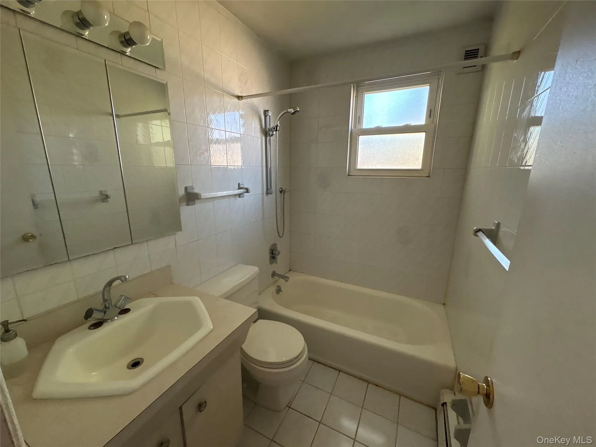 771 Windmill Avenue, Babylon, NY, 5 Bedrooms Bedrooms, 10 Rooms Rooms,2 BathroomsBathrooms,Residential,For Rent,Windmill,0,1059266 771 Windmill Avenue, Babylon, NY, 5 Bedrooms Bedrooms, 10 Rooms Rooms,2 BathroomsBathrooms,Residential,For Rent,Windmill,0,1059266