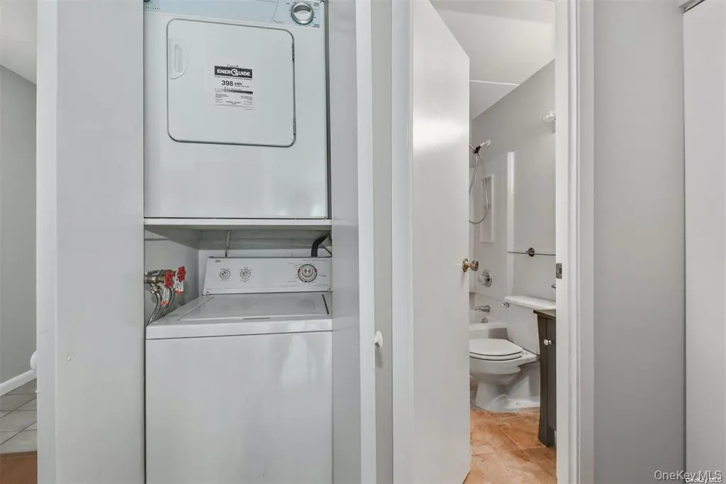142 Main Street, North Hempstead, NY, 1 Bedroom Bedrooms, 3 Room Rooms,1 BathroomBathrooms,Residential Lease,For Rent,Main,0,1059272 142 Main Street, North Hempstead, NY, 1 Bedroom Bedrooms, 3 Room Rooms,1 BathroomBathrooms,Residential Lease,For Rent,Main,0,1059272