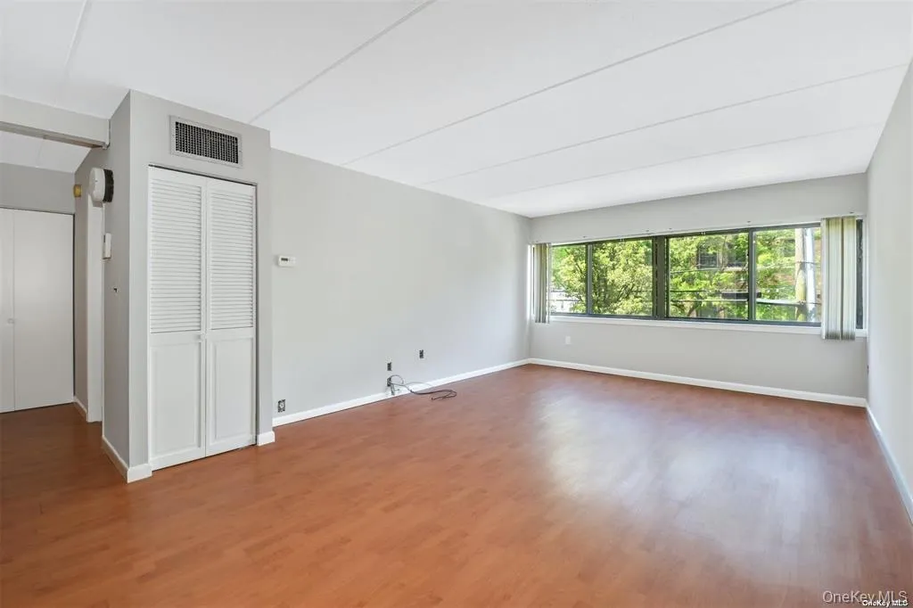 142 Main Street, North Hempstead, NY, 1 Bedroom Bedrooms, 3 Room Rooms,1 BathroomBathrooms,Residential Lease,For Rent,Main,0,1059272 142 Main Street, North Hempstead, NY, 1 Bedroom Bedrooms, 3 Room Rooms,1 BathroomBathrooms,Residential Lease,For Rent,Main,0,1059272